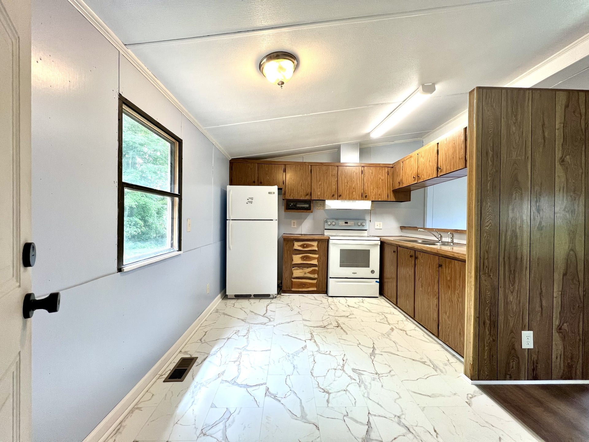 110 Hinkle Hill St E, Bell Buckle, TN 37020 110 Hinkle Hill St E, Bell Buckle, TN 37020