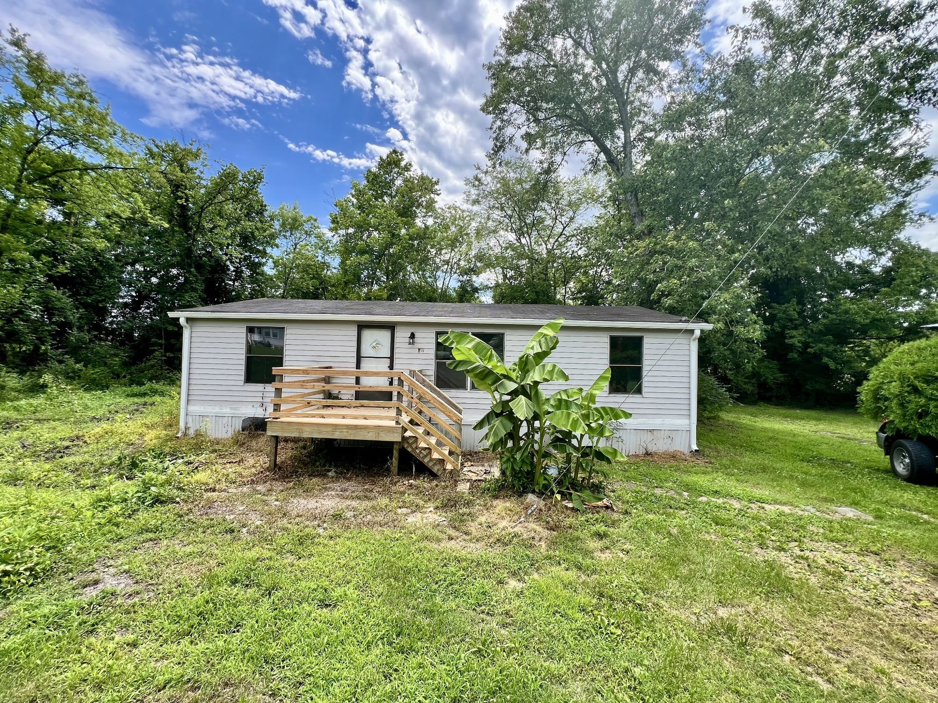110 Hinkle Hill St E, Bell Buckle, TN 37020 110 Hinkle Hill St E, Bell Buckle, TN 37020