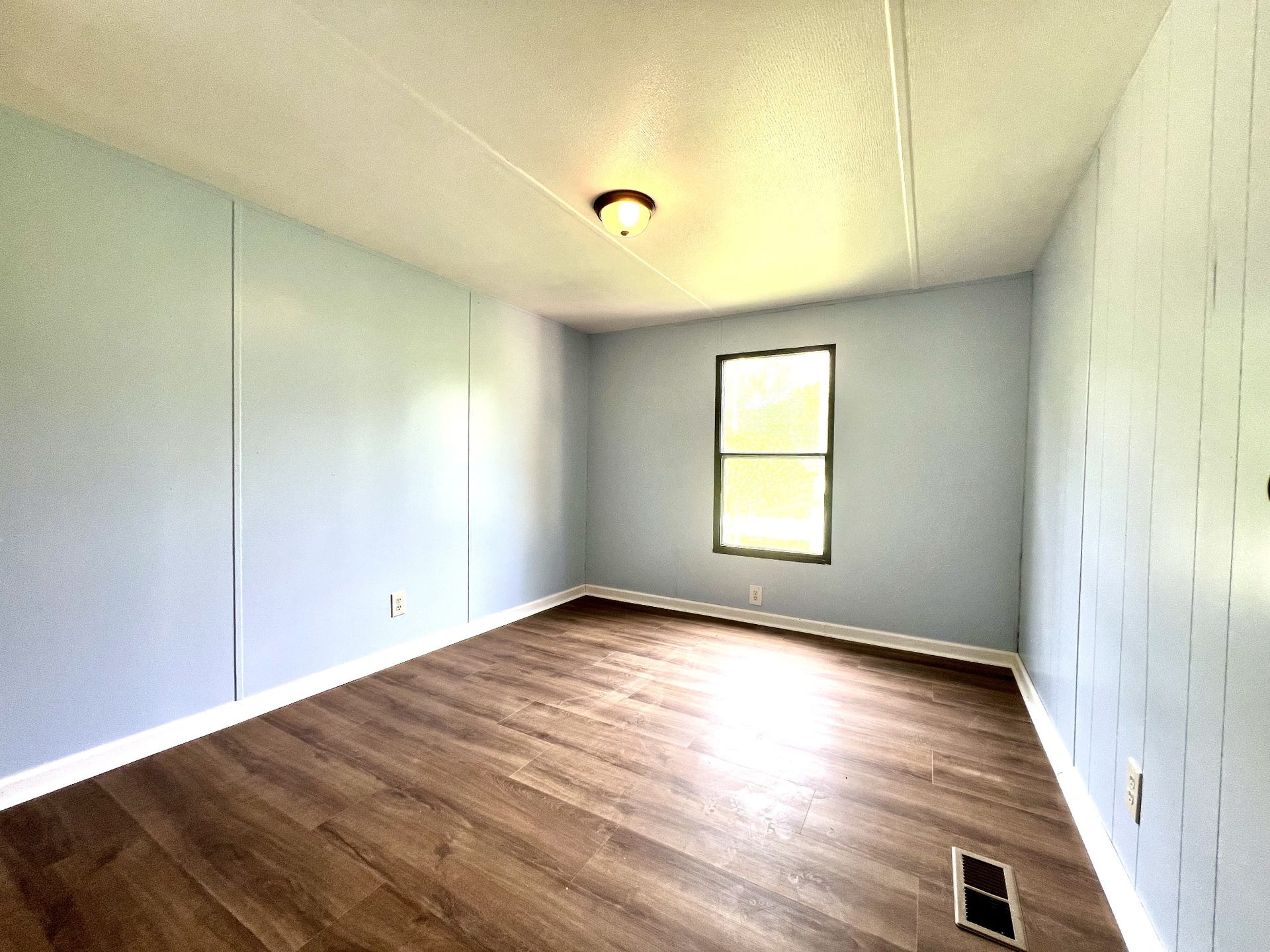 110 Hinkle Hill St E, Bell Buckle, TN 37020 110 Hinkle Hill St E, Bell Buckle, TN 37020