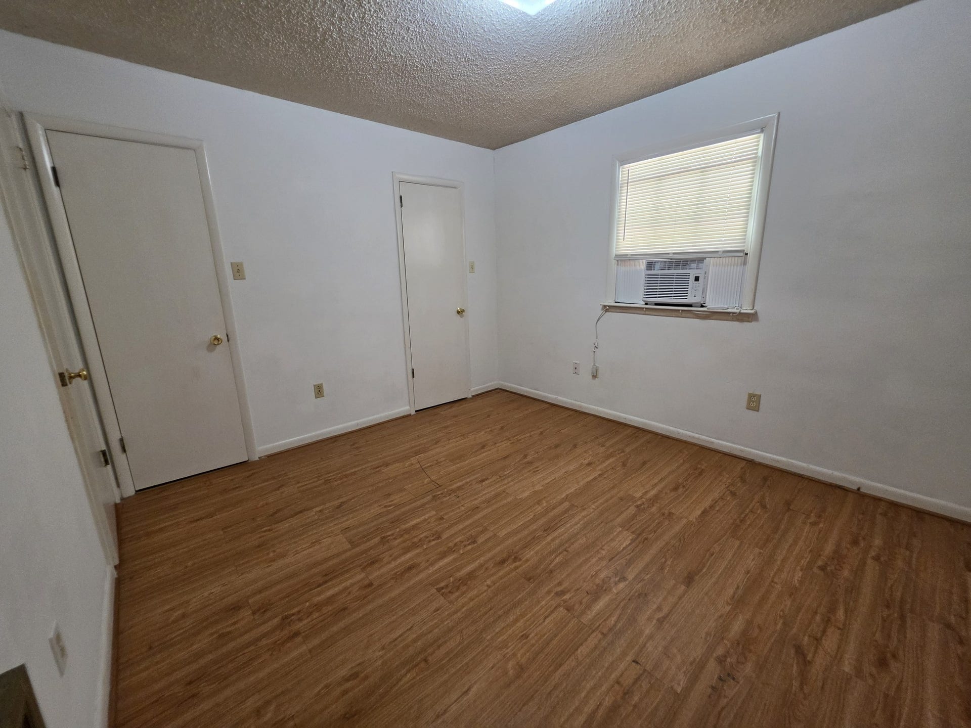 5386 Franklin Rd, Murfreesboro, TN 37128 Bedroom with 2 closets