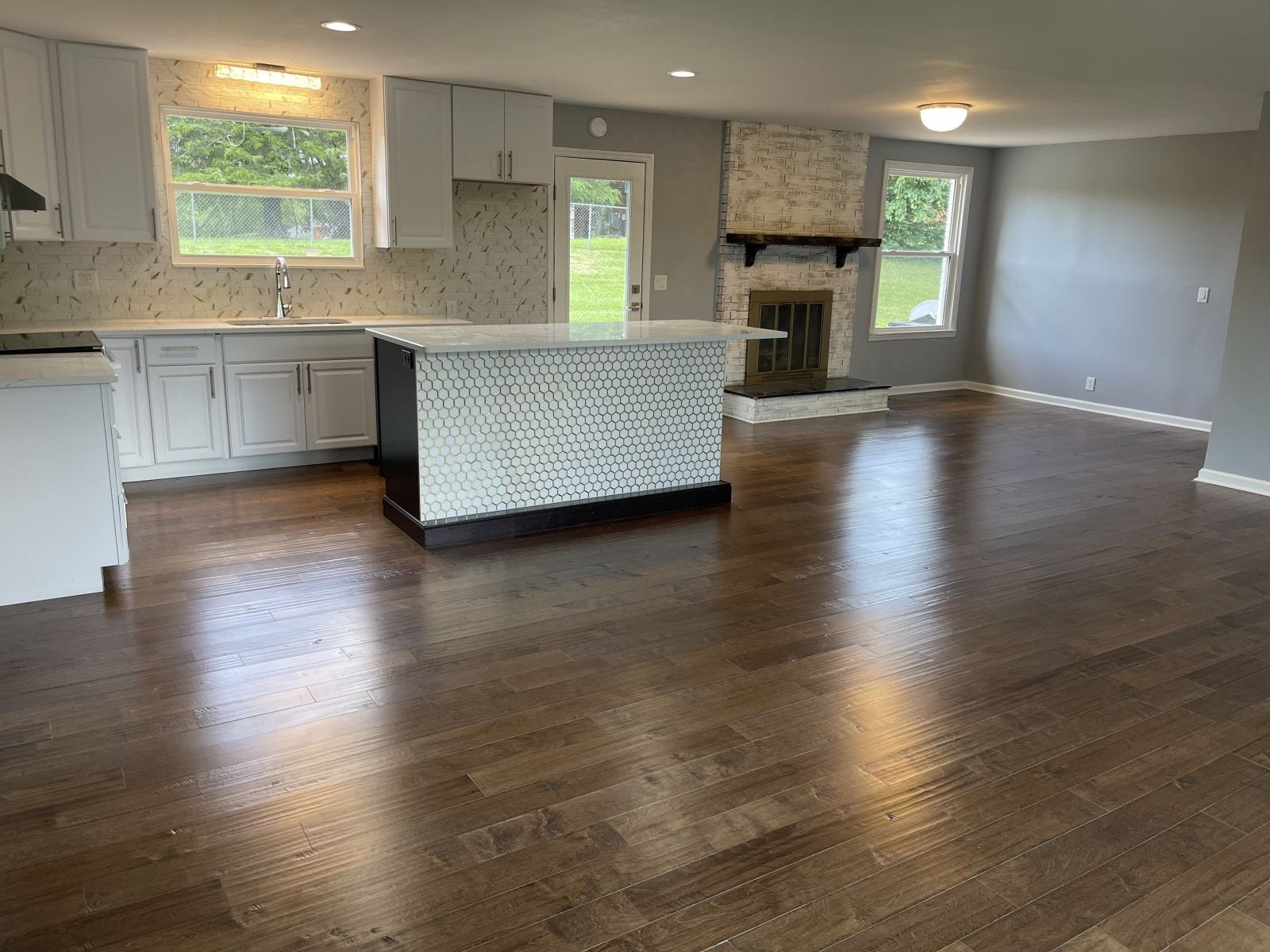 4028 Yoest Dr, Nashville, TN 37207 4028 Yoest Dr, Nashville, TN 37207
