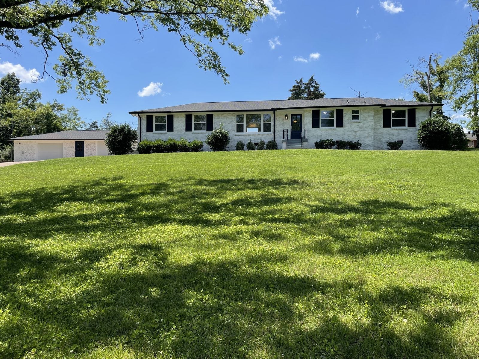 4028 Yoest Dr, Nashville, TN 37207 4028 Yoest Dr, Nashville, TN 37207