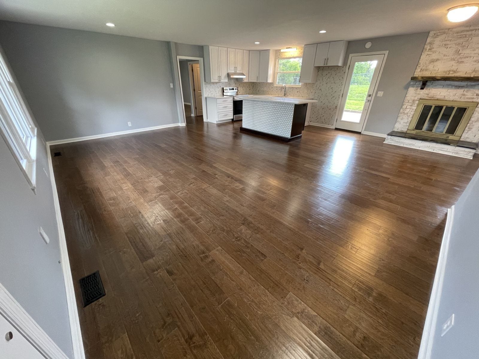 4028 Yoest Dr, Nashville, TN 37207 4028 Yoest Dr, Nashville, TN 37207