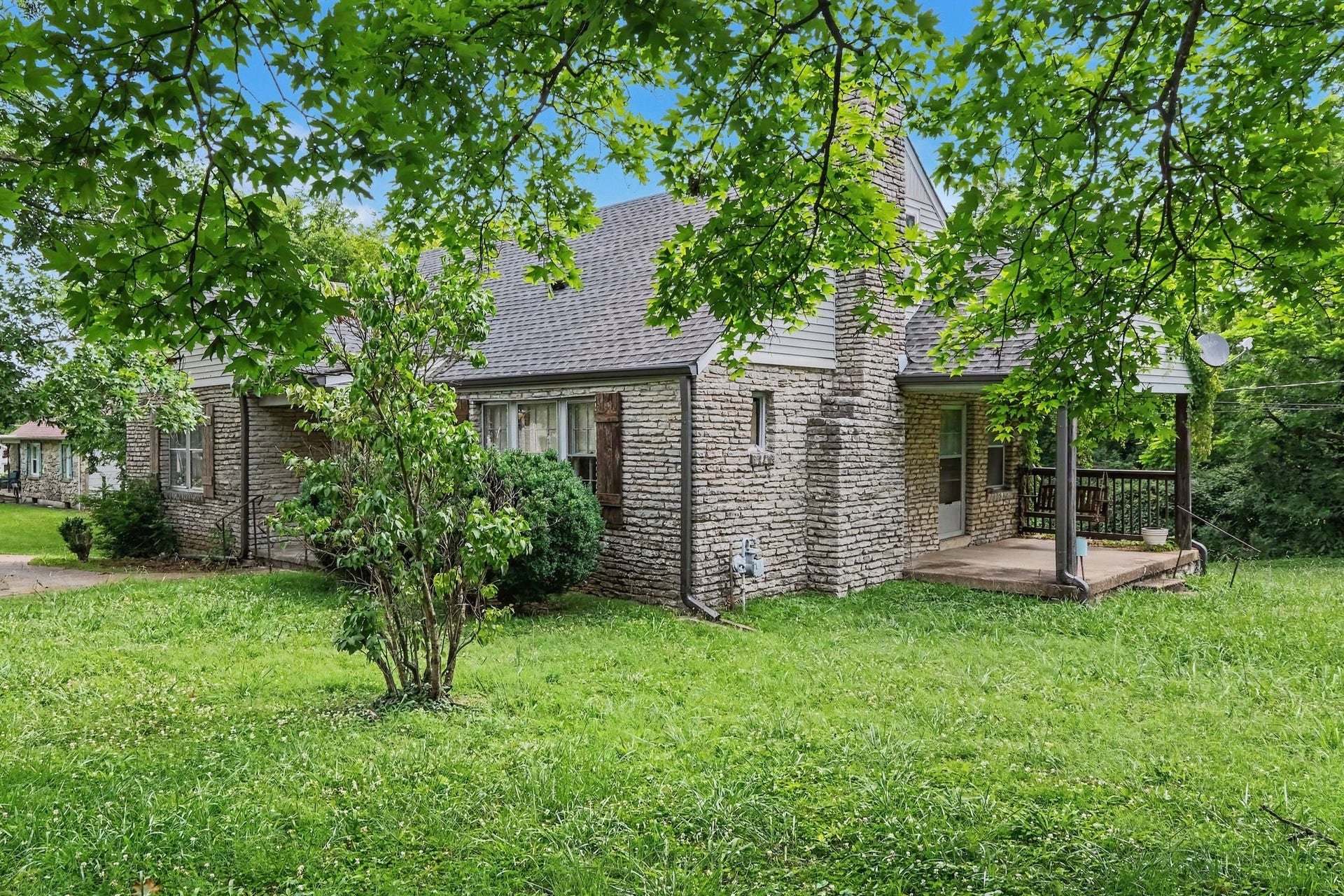 219 8th Ave S, Lewisburg, TN 37091