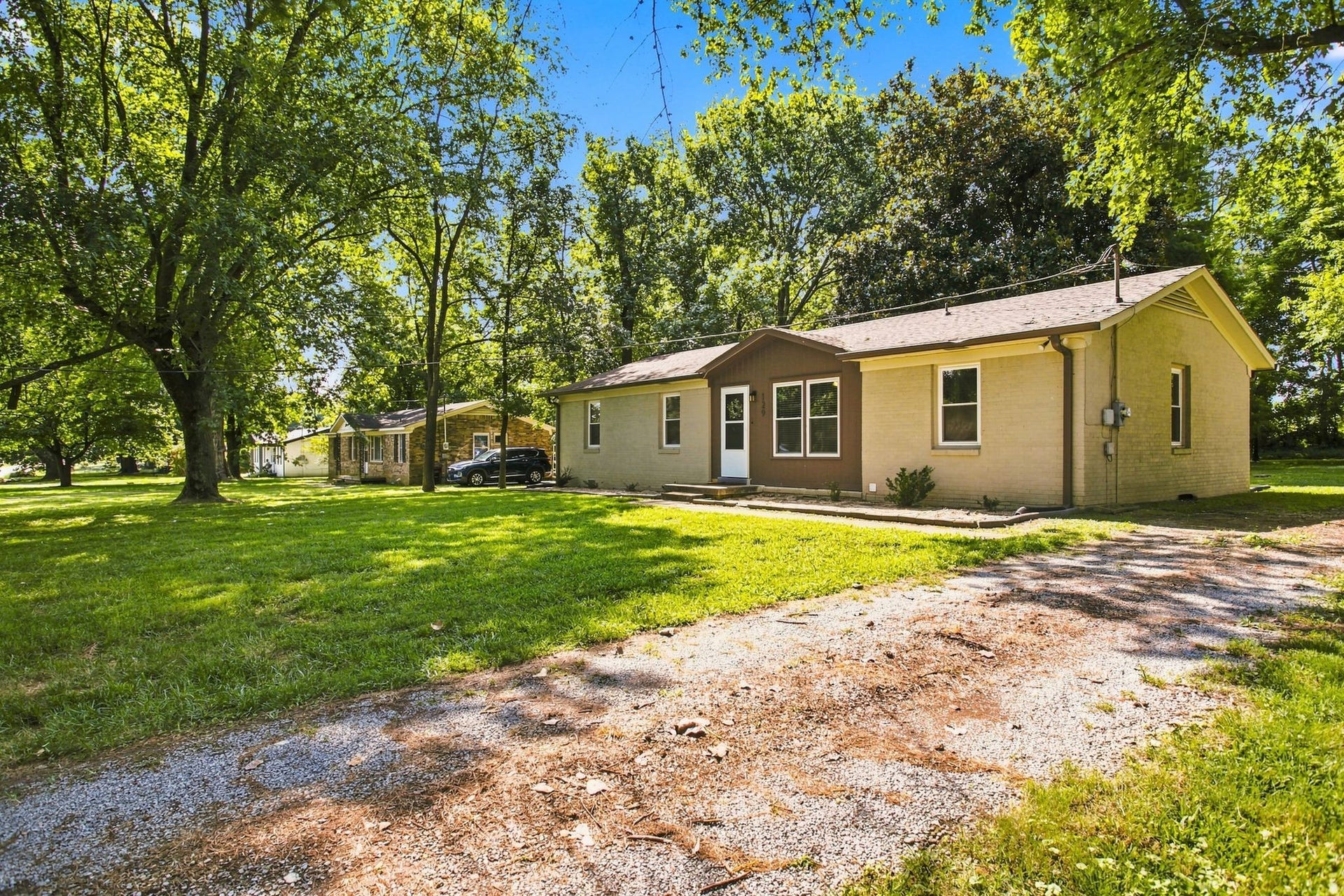 129 Napier Dr, Columbia, TN 38401 129 Napier Dr, Columbia, TN 38401