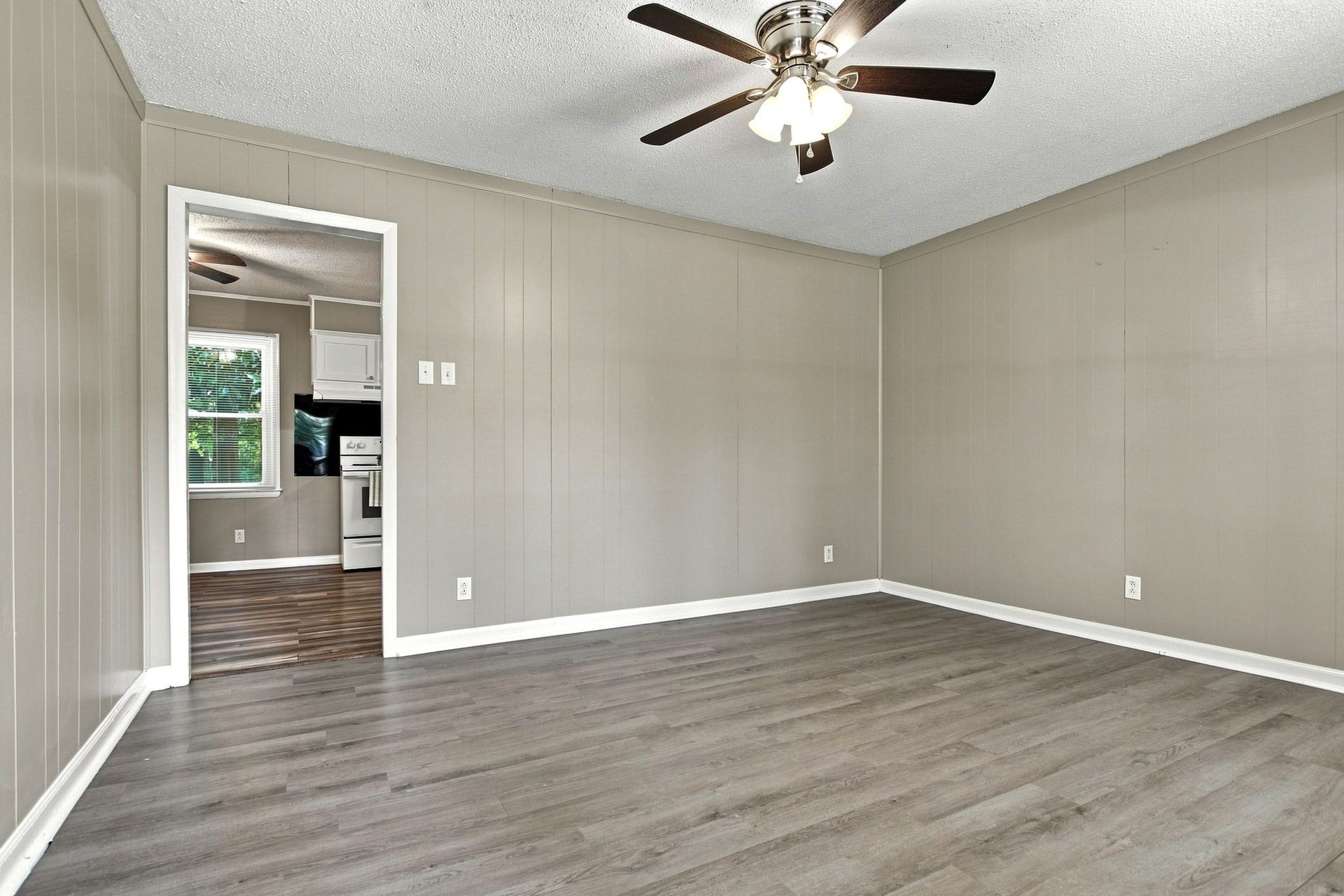 129 Napier Dr, Columbia, TN 38401 129 Napier Dr, Columbia, TN 38401