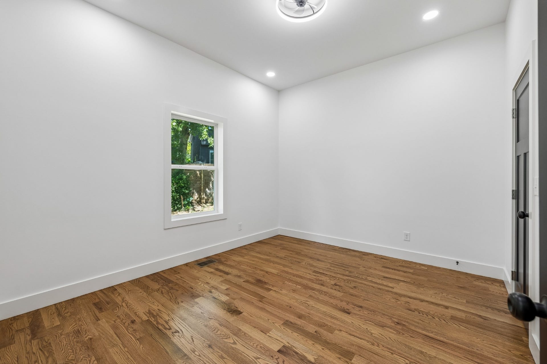 2409A 14th Ave N, Nashville, TN 37208 2409A 14th Ave N, Nashville, TN 37208