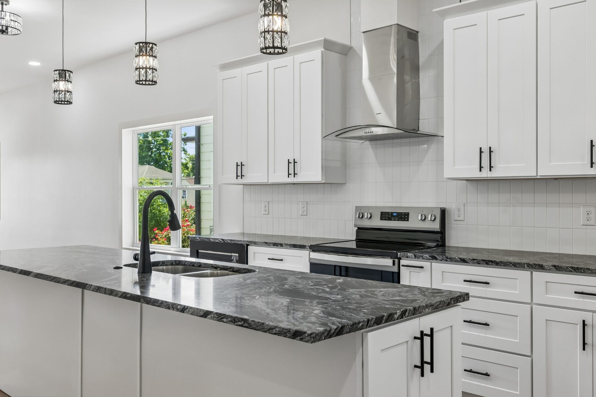 2409A 14th Ave N, Nashville, TN 37208 2409A 14th Ave N, Nashville, TN 37208