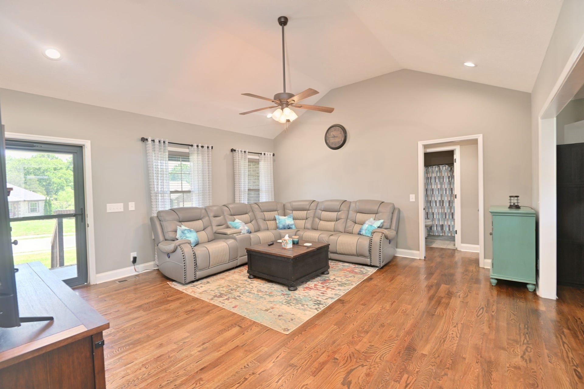 108 Smithfield Dr, Shelbyville, TN 37160 108 Smithfield Dr, Shelbyville, TN 37160