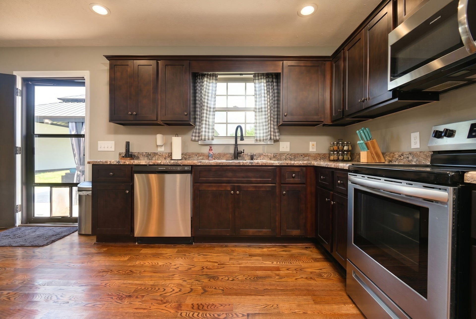 108 Smithfield Dr, Shelbyville, TN 37160 108 Smithfield Dr, Shelbyville, TN 37160