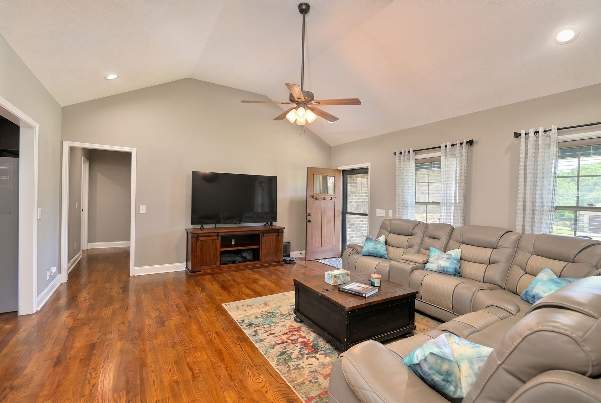 108 Smithfield Dr, Shelbyville, TN 37160 108 Smithfield Dr, Shelbyville, TN 37160