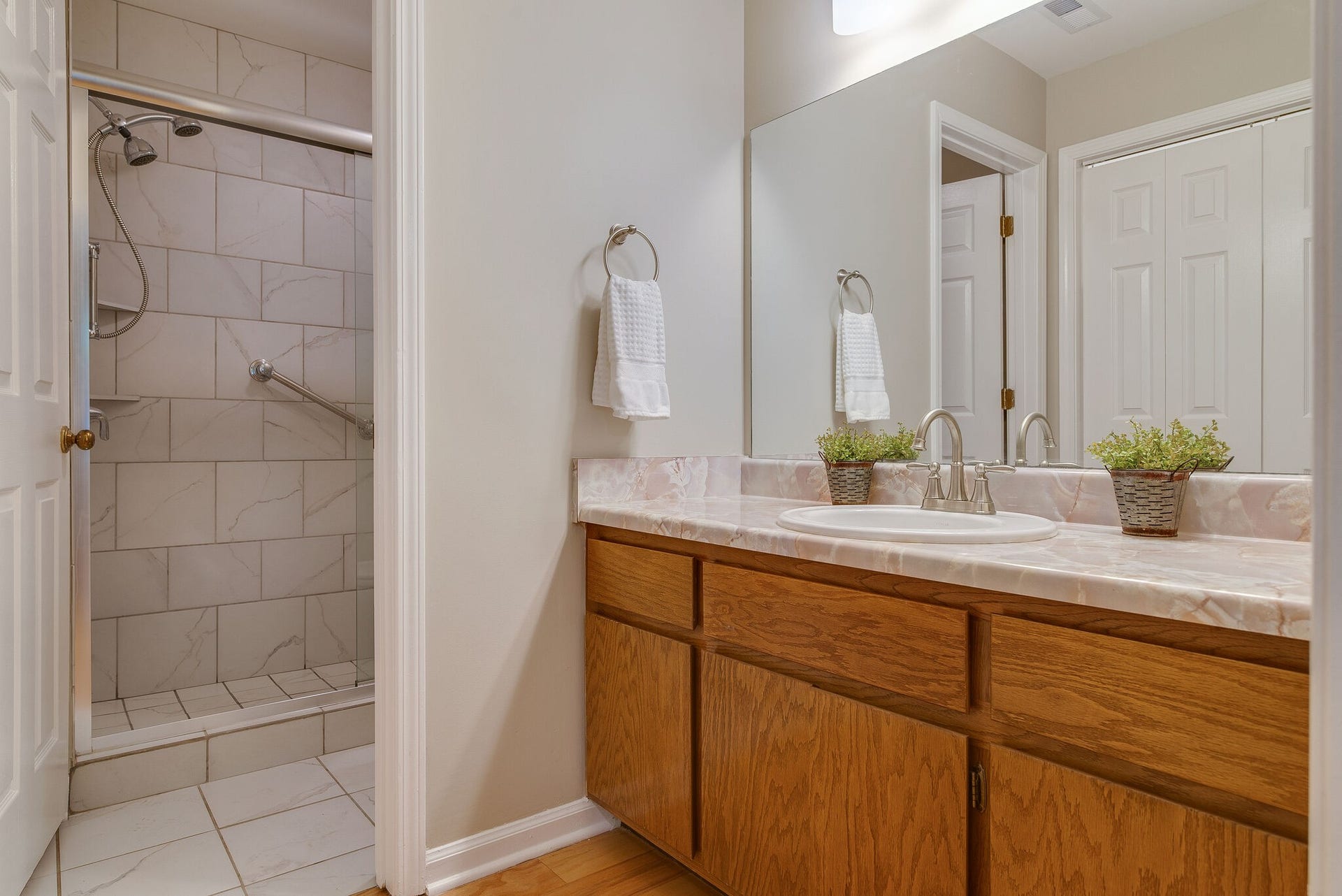 754 Kent Rd, Nashville, TN 37214 754 Kent Rd, Nashville, TN 37214