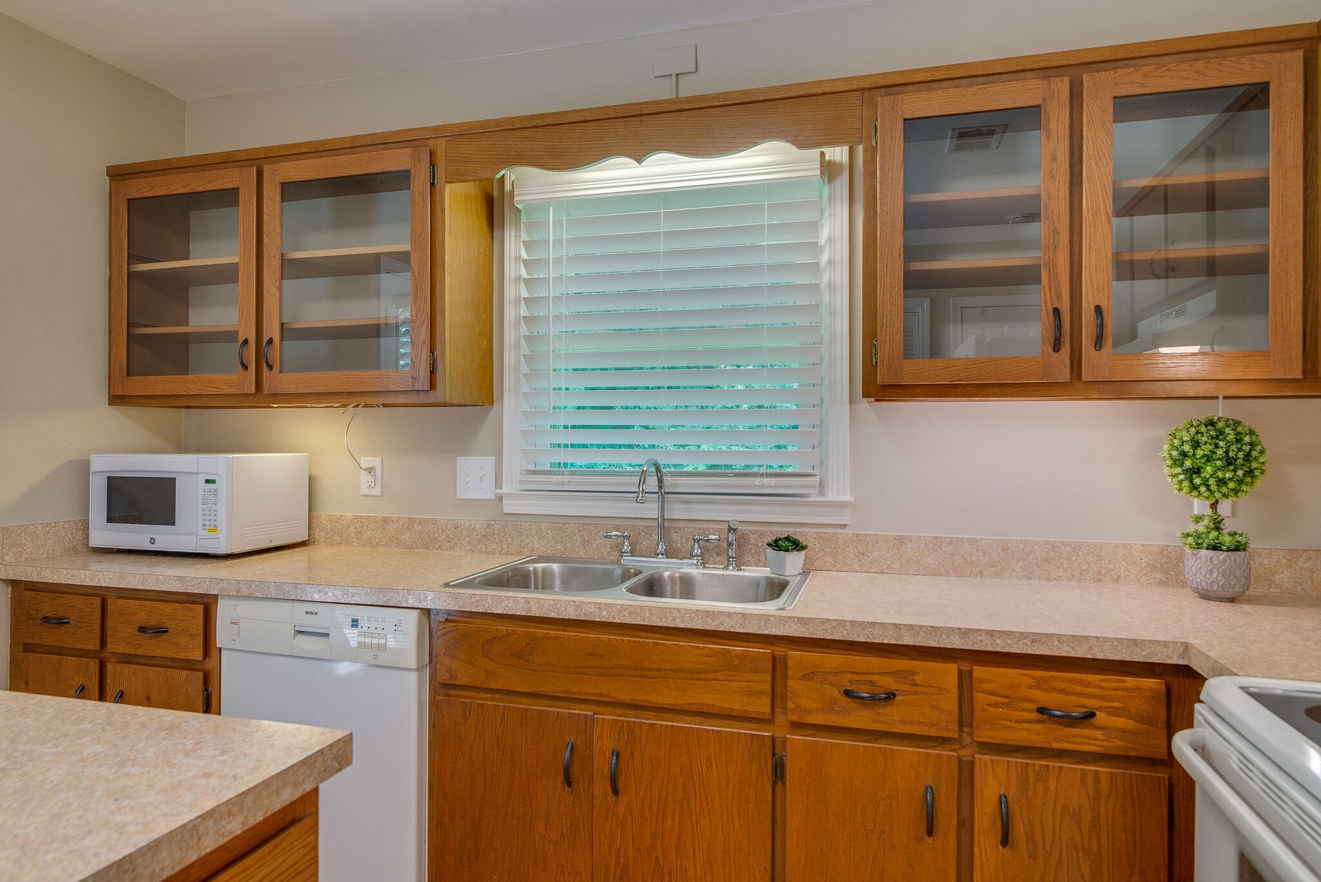 754 Kent Rd, Nashville, TN 37214 754 Kent Rd, Nashville, TN 37214