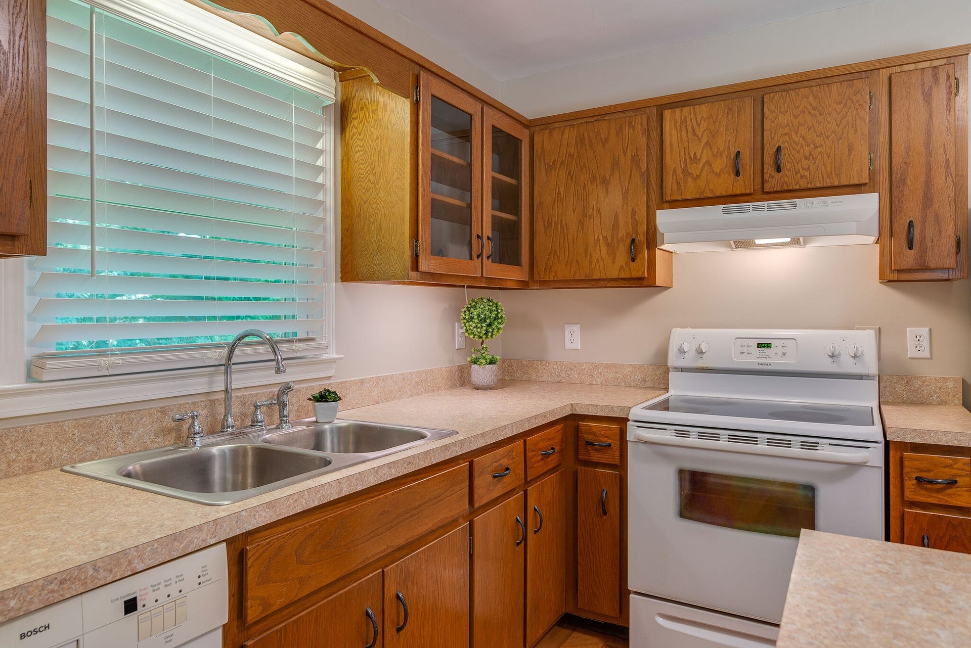 754 Kent Rd, Nashville, TN 37214 754 Kent Rd, Nashville, TN 37214