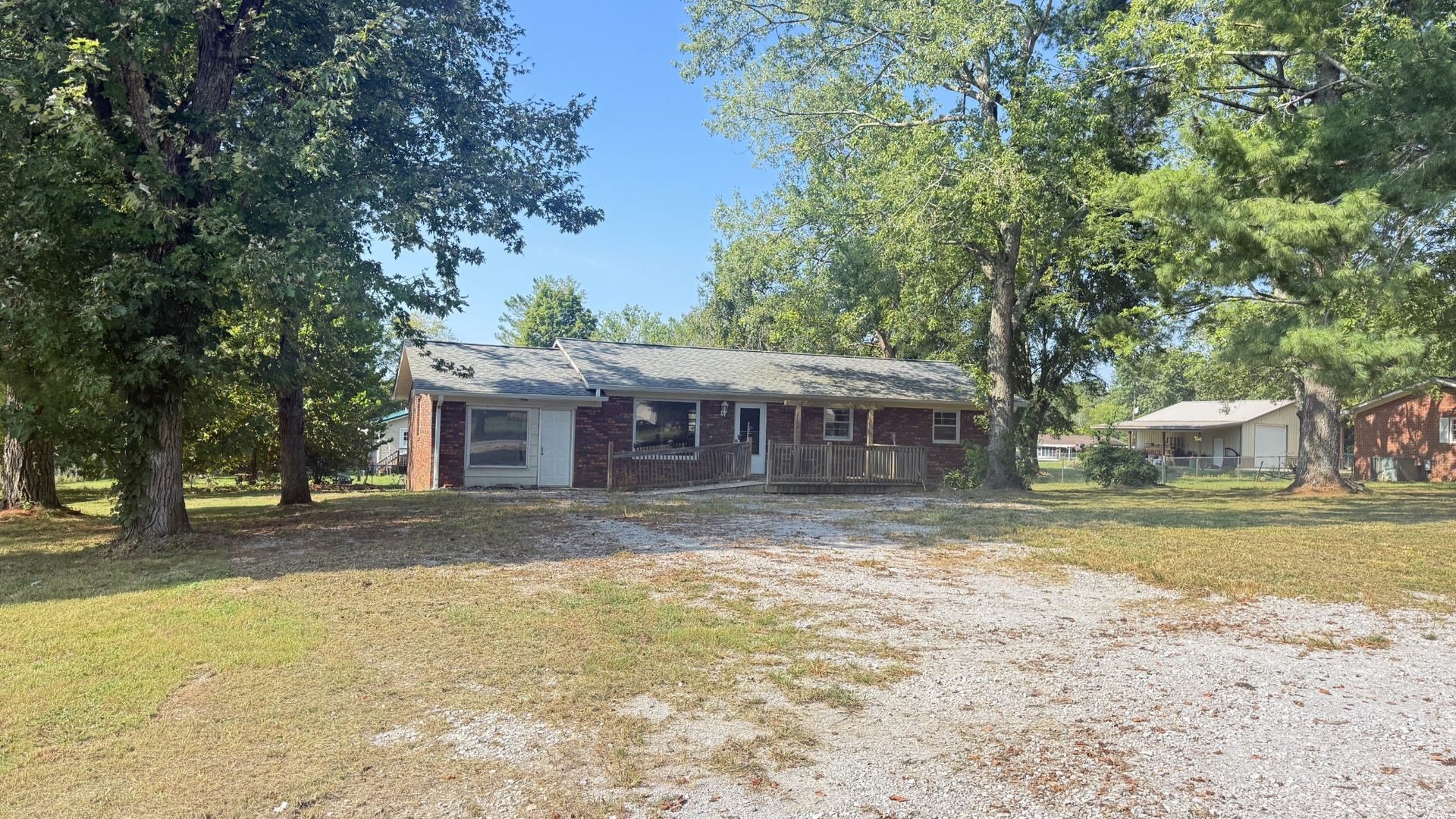 365 Stacy Rd, Manchester, TN 37355 365 Stacy Rd, Manchester, TN 37355