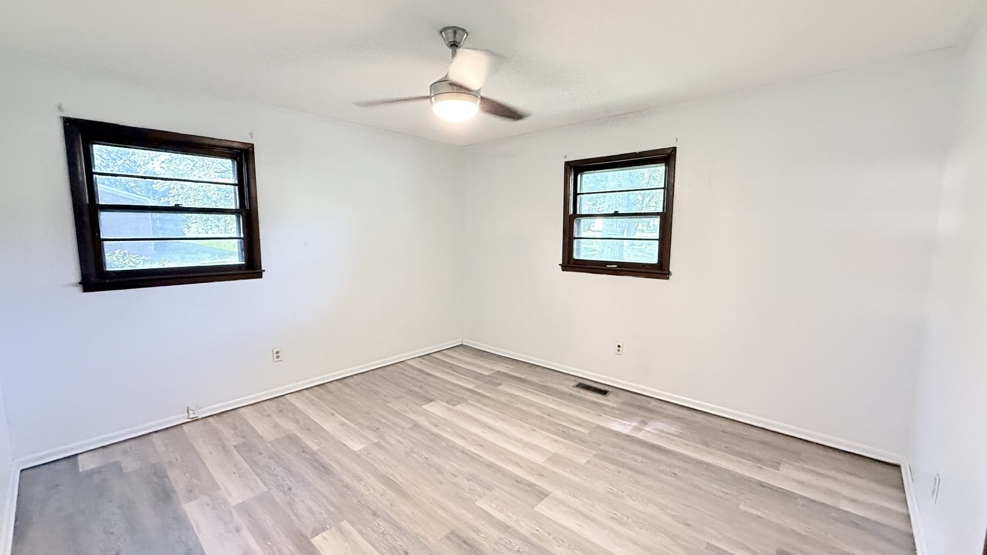 365 Stacy Rd, Manchester, TN 37355 365 Stacy Rd, Manchester, TN 37355