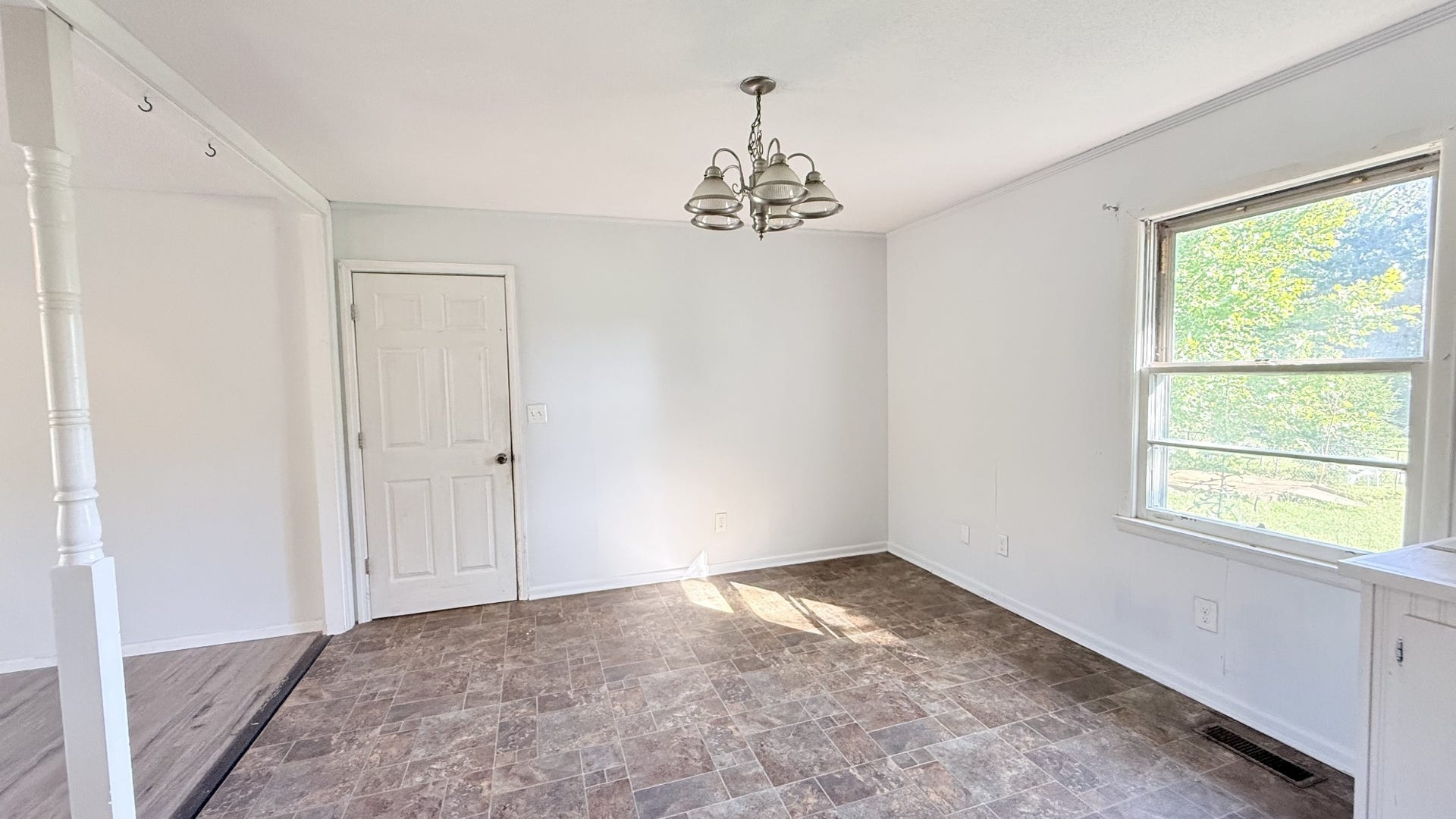 365 Stacy Rd, Manchester, TN 37355 365 Stacy Rd, Manchester, TN 37355