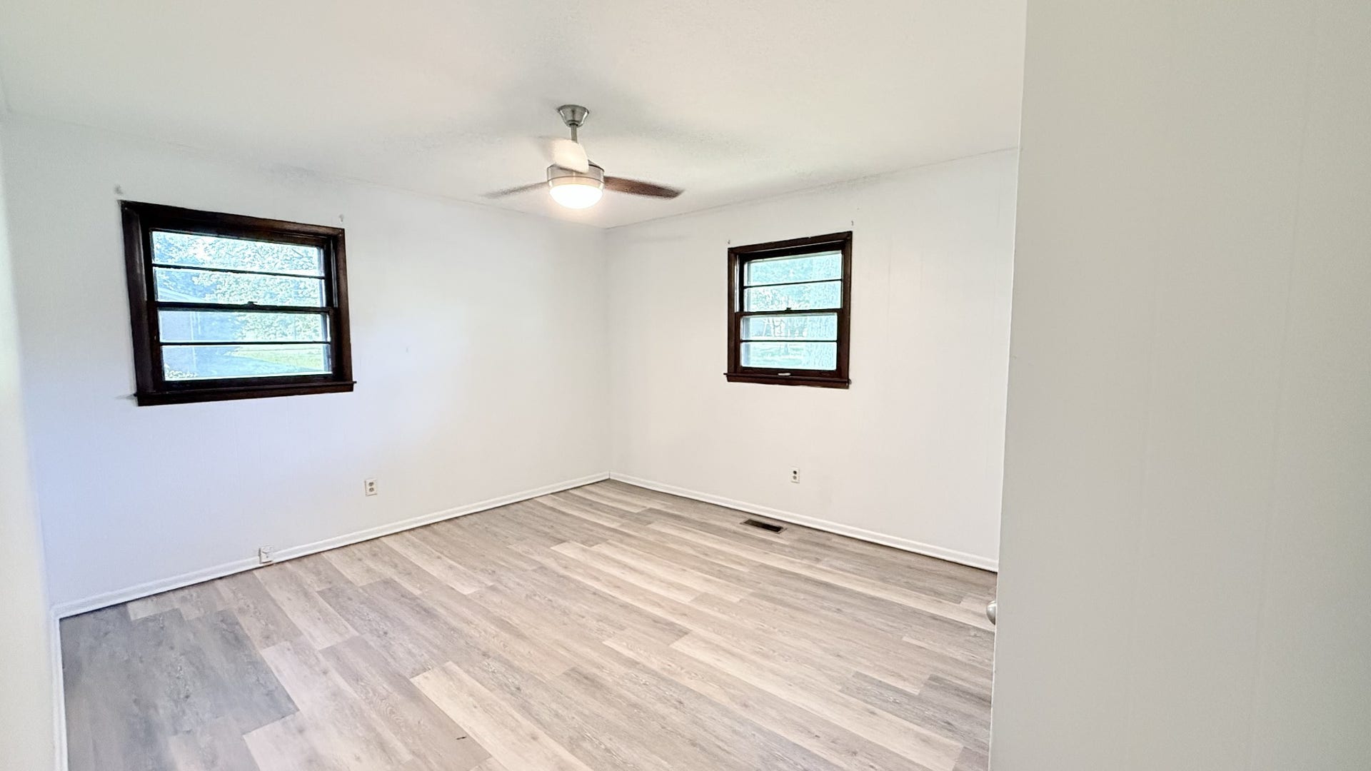 365 Stacy Rd, Manchester, TN 37355 365 Stacy Rd, Manchester, TN 37355
