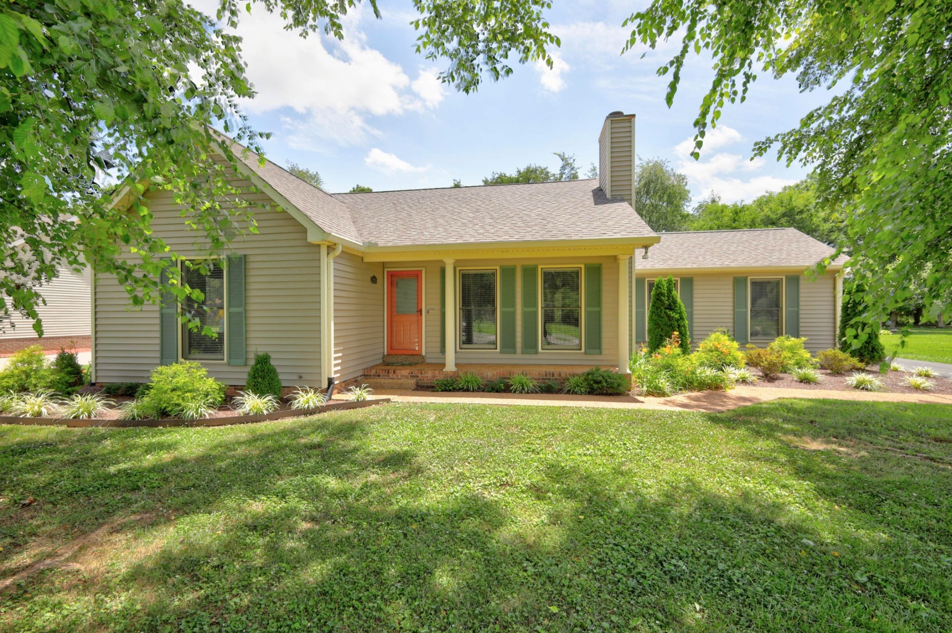 3215 Arthur Dr, Murfreesboro, TN 37127 3215 Arthur Dr, Murfreesboro, TN 37127