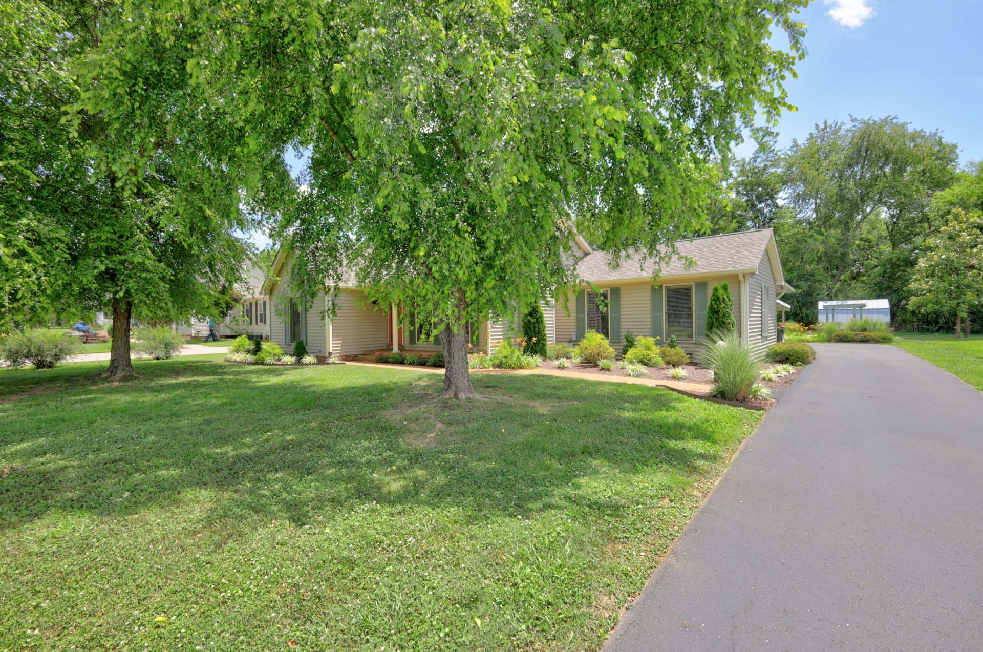 3215 Arthur Dr, Murfreesboro, TN 37127 3215 Arthur Dr, Murfreesboro, TN 37127
