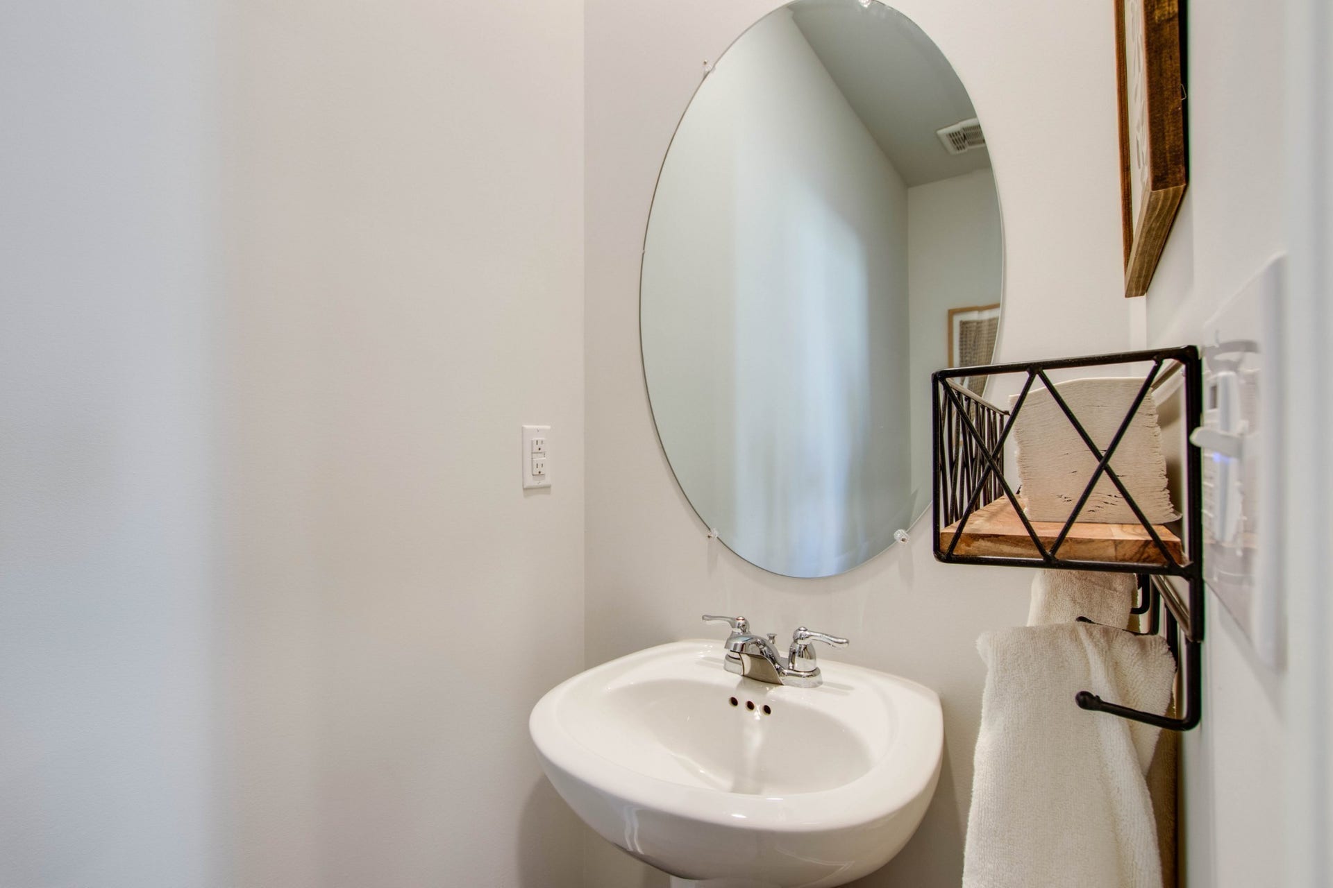 117 Mackenzie Way, Lewisburg, TN 37091 Powder Room on main floor