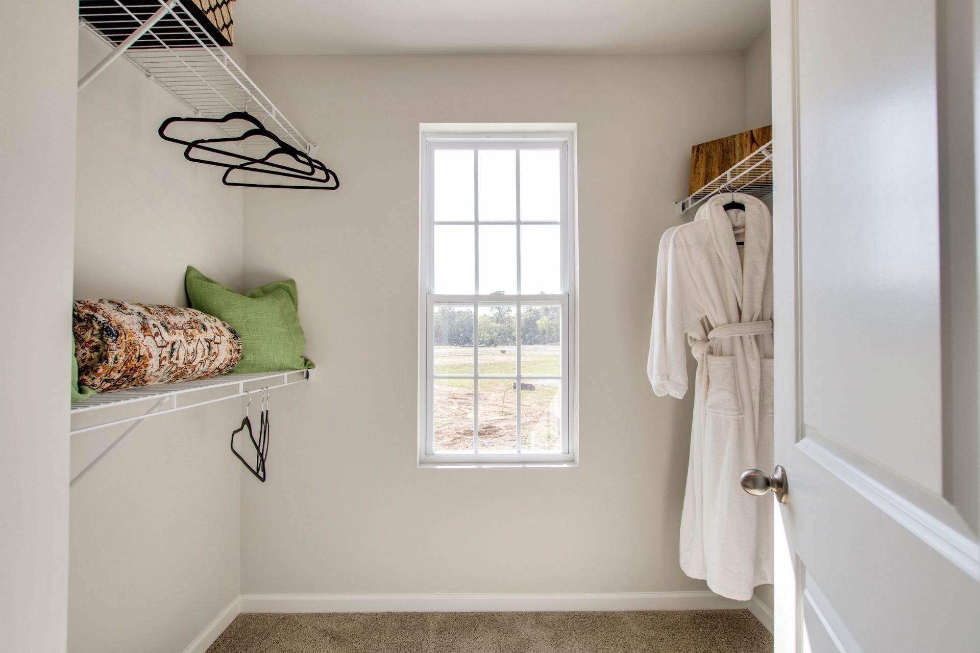 121 Mackenzie Way, Lewisburg, TN 37091 Large walk-in Primary Closet