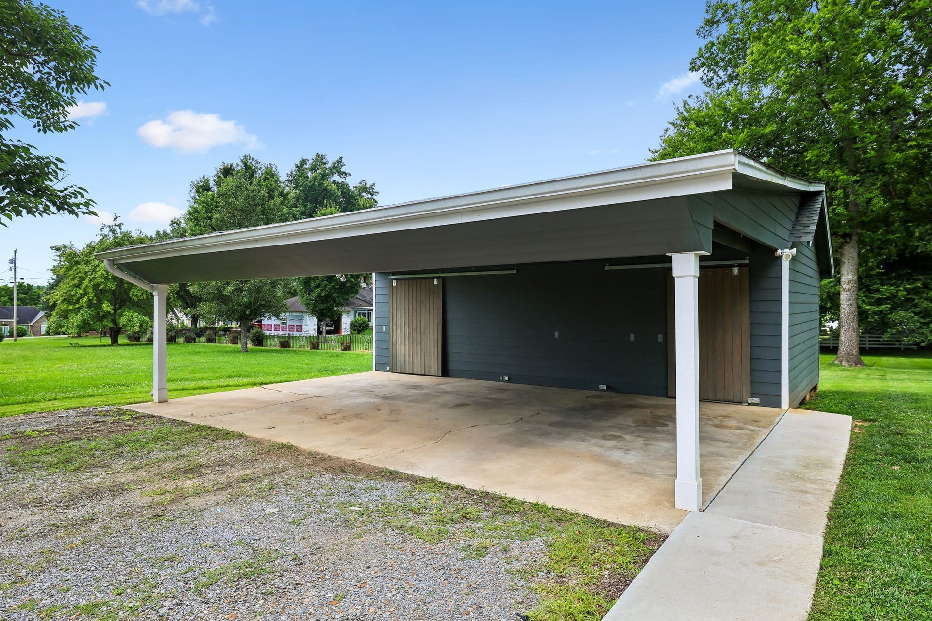 186 Sulphur Springs Rd, Shelbyville, TN 37160 3 car carport with storage building for lawn equipment! 186 Sulphur Springs Rd, Shelbyville, TN 37160