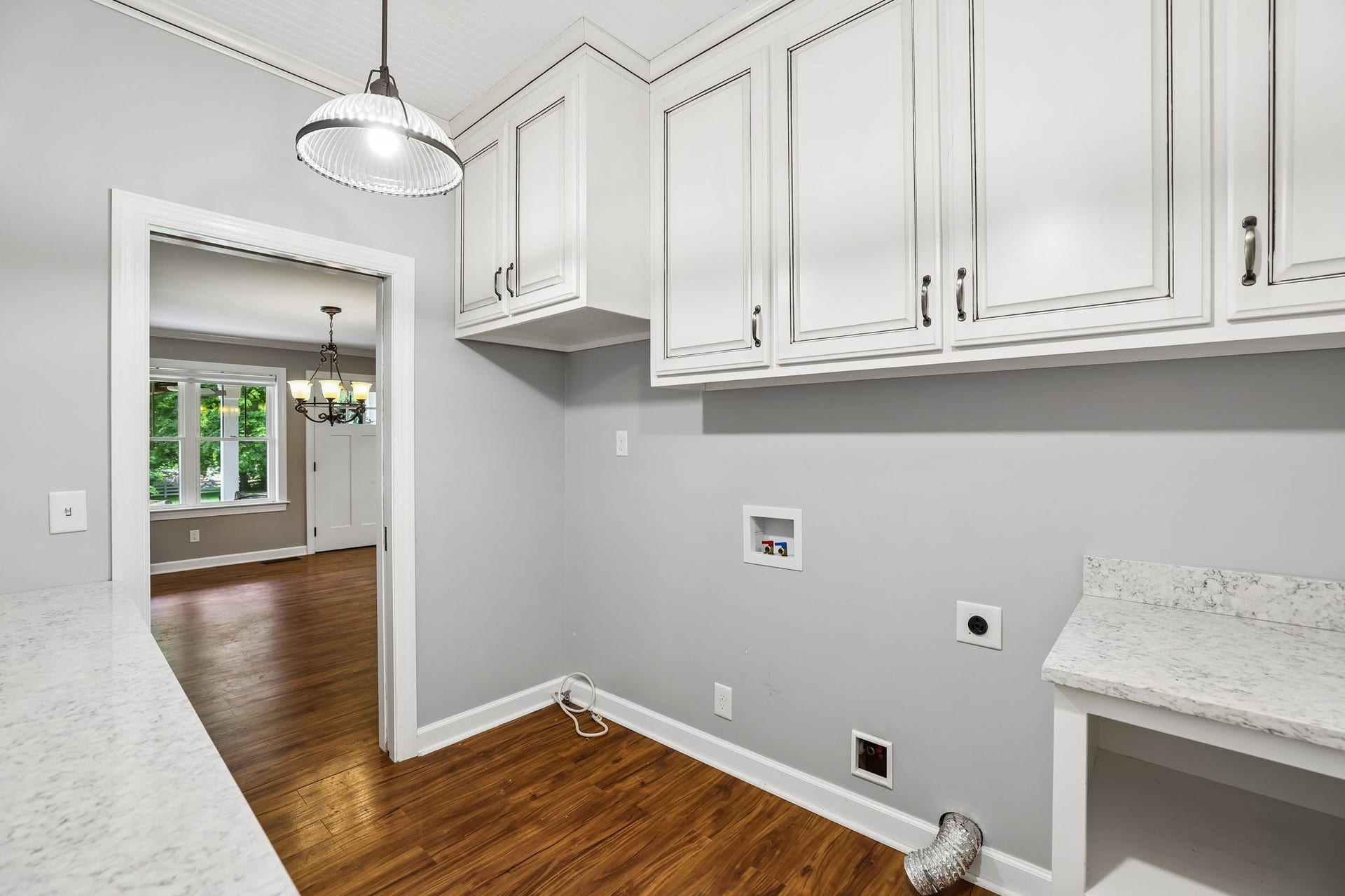 186 Sulphur Springs Rd, Shelbyville, TN 37160 Laundry room has loads of storage with tons of beautiful cabinetry and countertops! 186 Sulphur Springs Rd, Shelbyville, TN 37160
