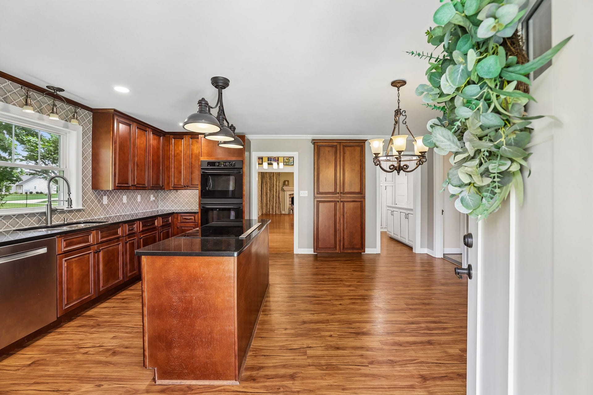 186 Sulphur Springs Rd, Shelbyville, TN 37160 Your light filled kitchen features generous countertop space, built-in double ovens, and a large undermount sink with industrial faucet! 186 Sulphur Springs Rd, Shelbyville, TN 37160