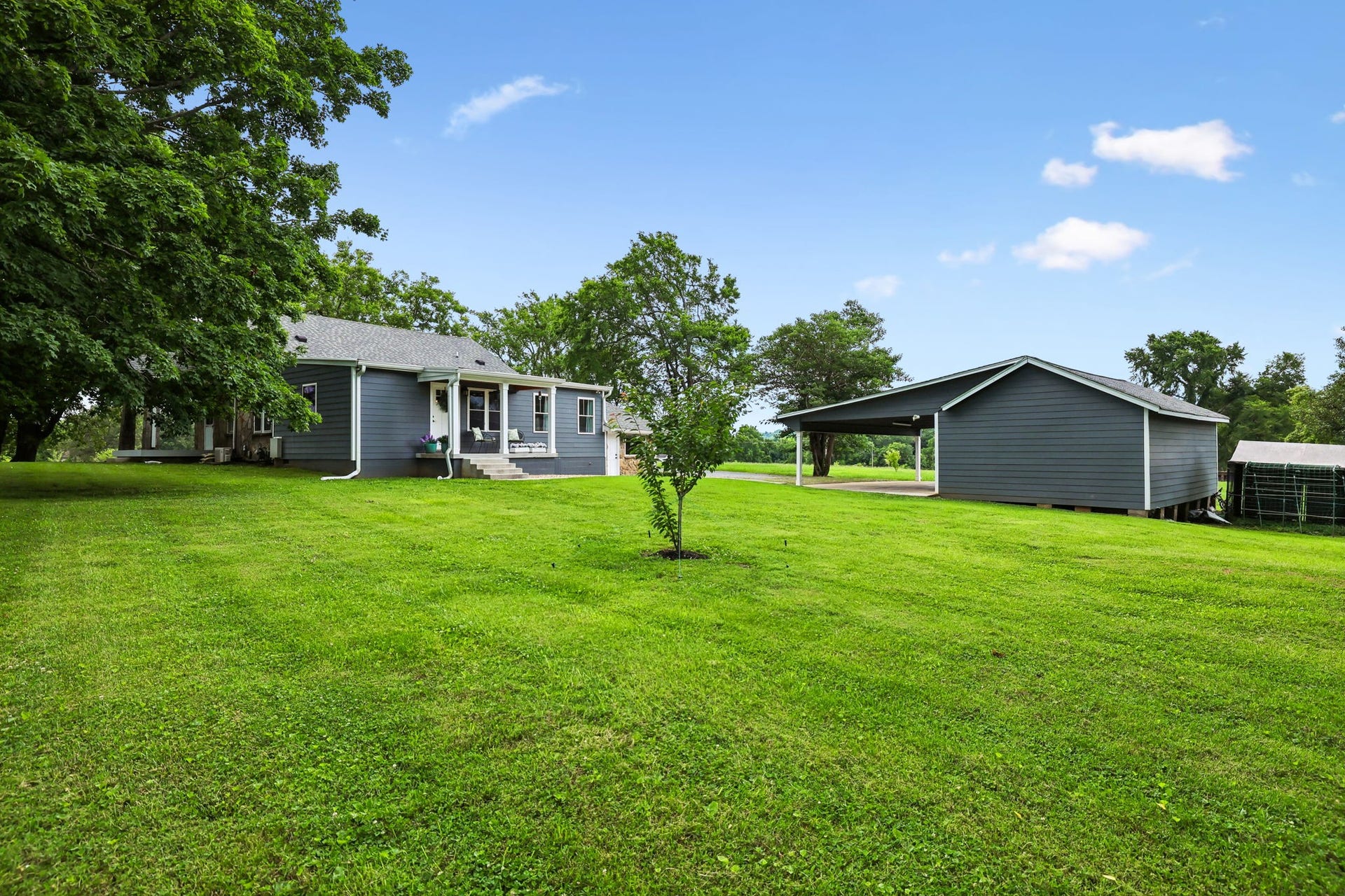 186 Sulphur Springs Rd, Shelbyville, TN 37160 186 Sulphur Springs Rd, Shelbyville, TN 37160
