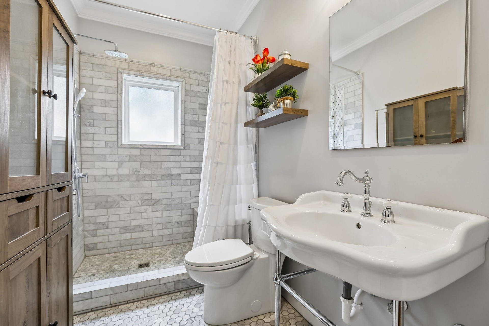 186 Sulphur Springs Rd, Shelbyville, TN 37160 Amazing renovation found in both bathrooms! 186 Sulphur Springs Rd, Shelbyville, TN 37160