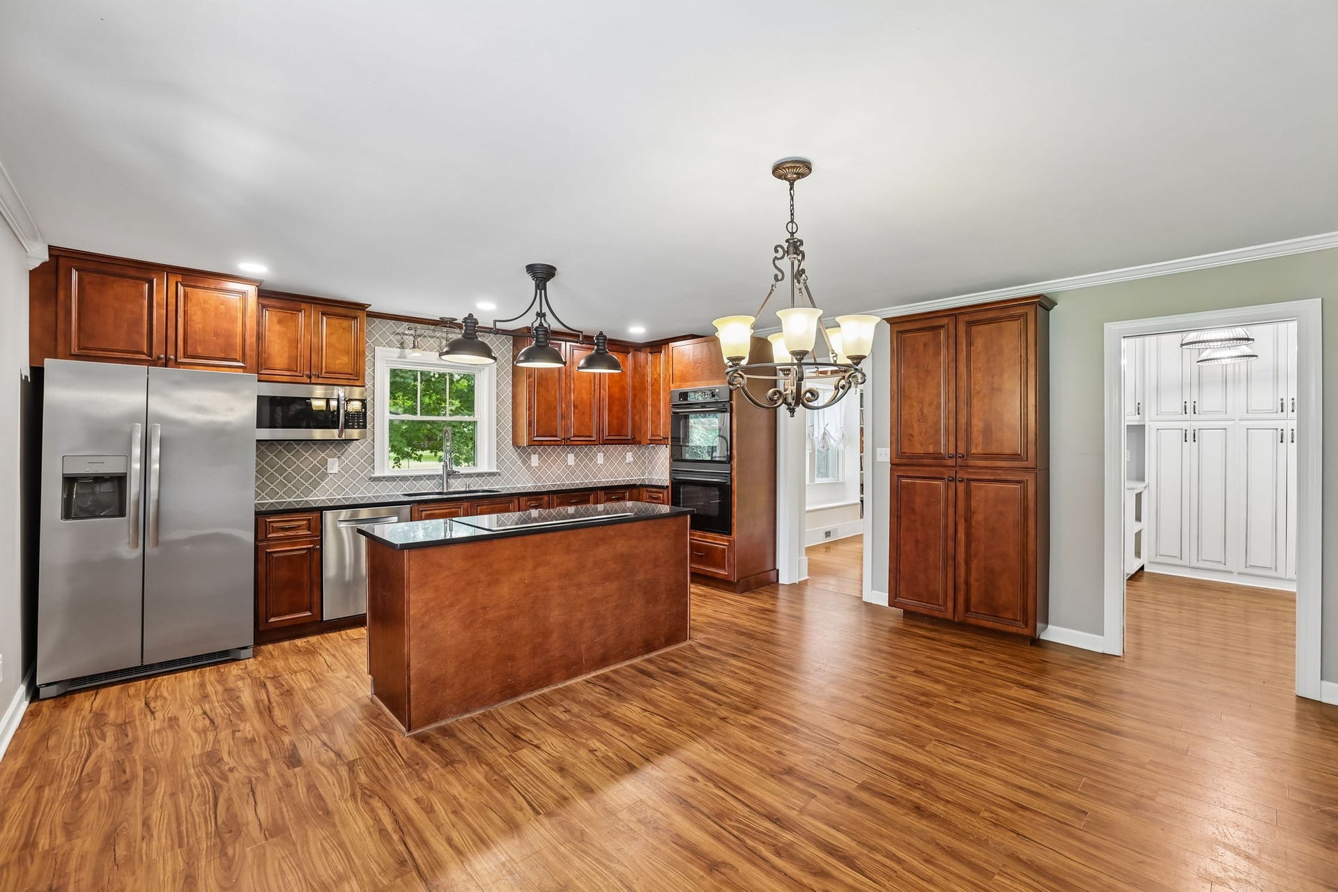 186 Sulphur Springs Rd, Shelbyville, TN 37160 Completely renovated kitchen has an abundance of quality, custom cabinets! 186 Sulphur Springs Rd, Shelbyville, TN 37160