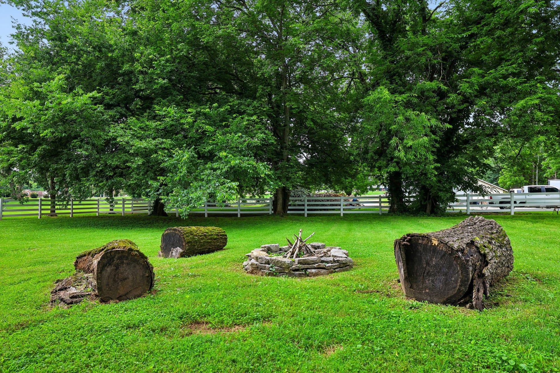 186 Sulphur Springs Rd, Shelbyville, TN 37160 Firepit for summer gatherings! 186 Sulphur Springs Rd, Shelbyville, TN 37160