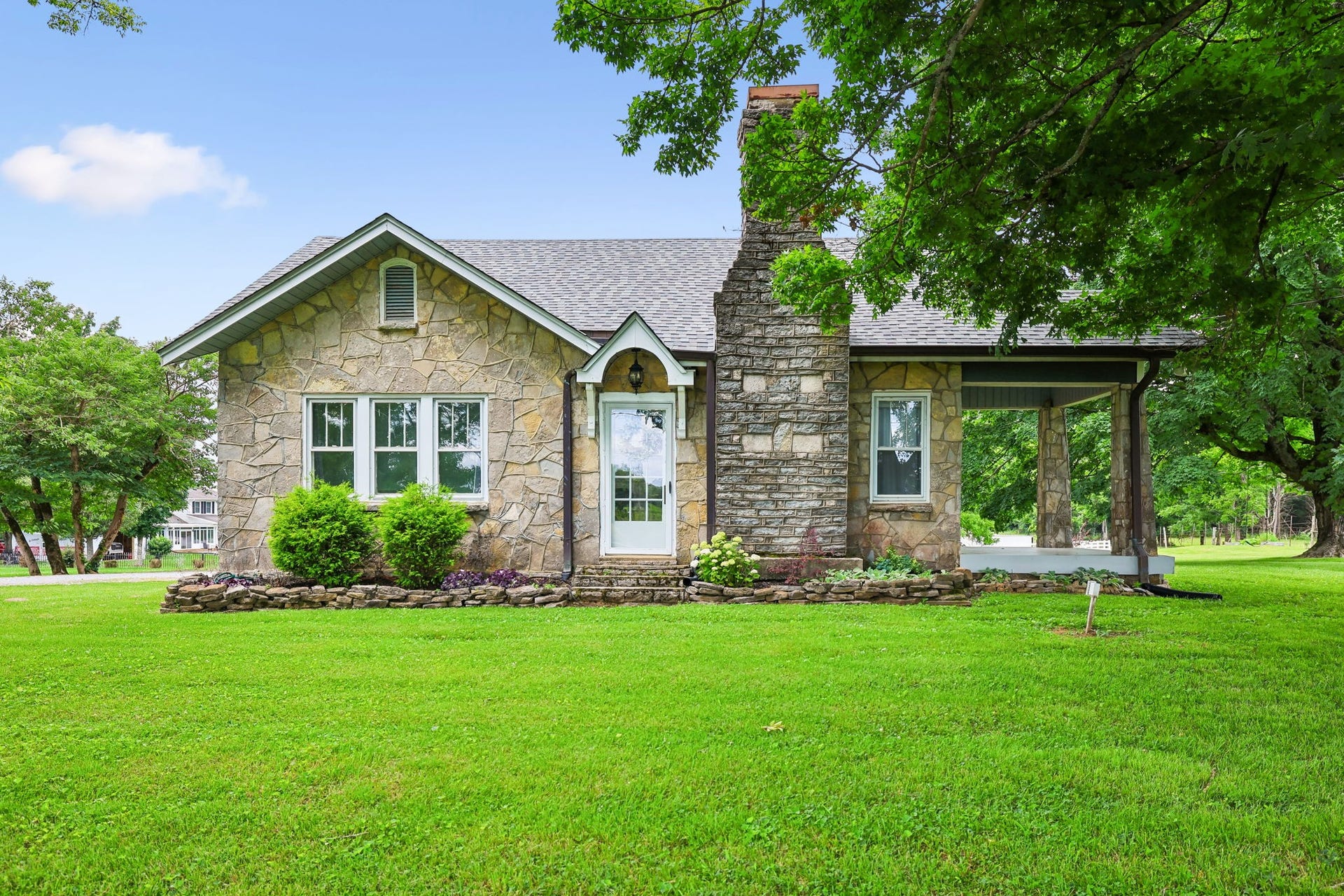 186 Sulphur Springs Rd, Shelbyville, TN 37160 Welcome Home! 186 Sulphur Springs Rd, Shelbyville, TN 37160