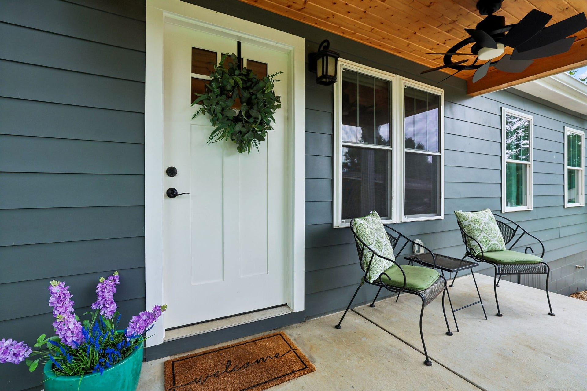 186 Sulphur Springs Rd, Shelbyville, TN 37160 Stunning covered porch with tongue in groove wood ceiling and fan overlooking your private backyard! 186 Sulphur Springs Rd, Shelbyville, TN 37160