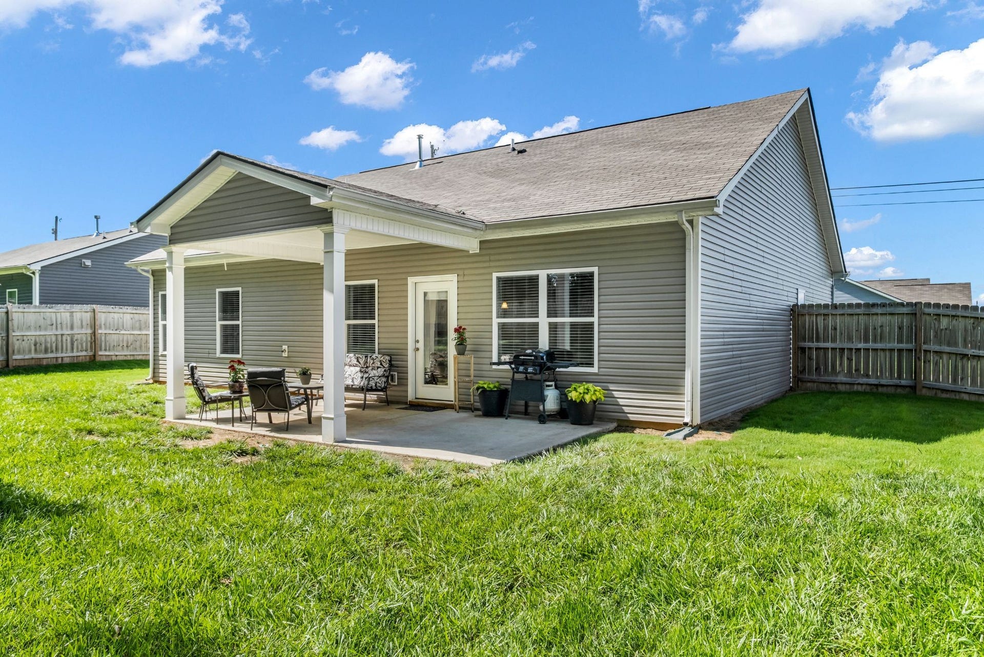 1838 Holdens Holw, Columbia, TN 38401 1838 Holdens Holw, Columbia, TN 38401
