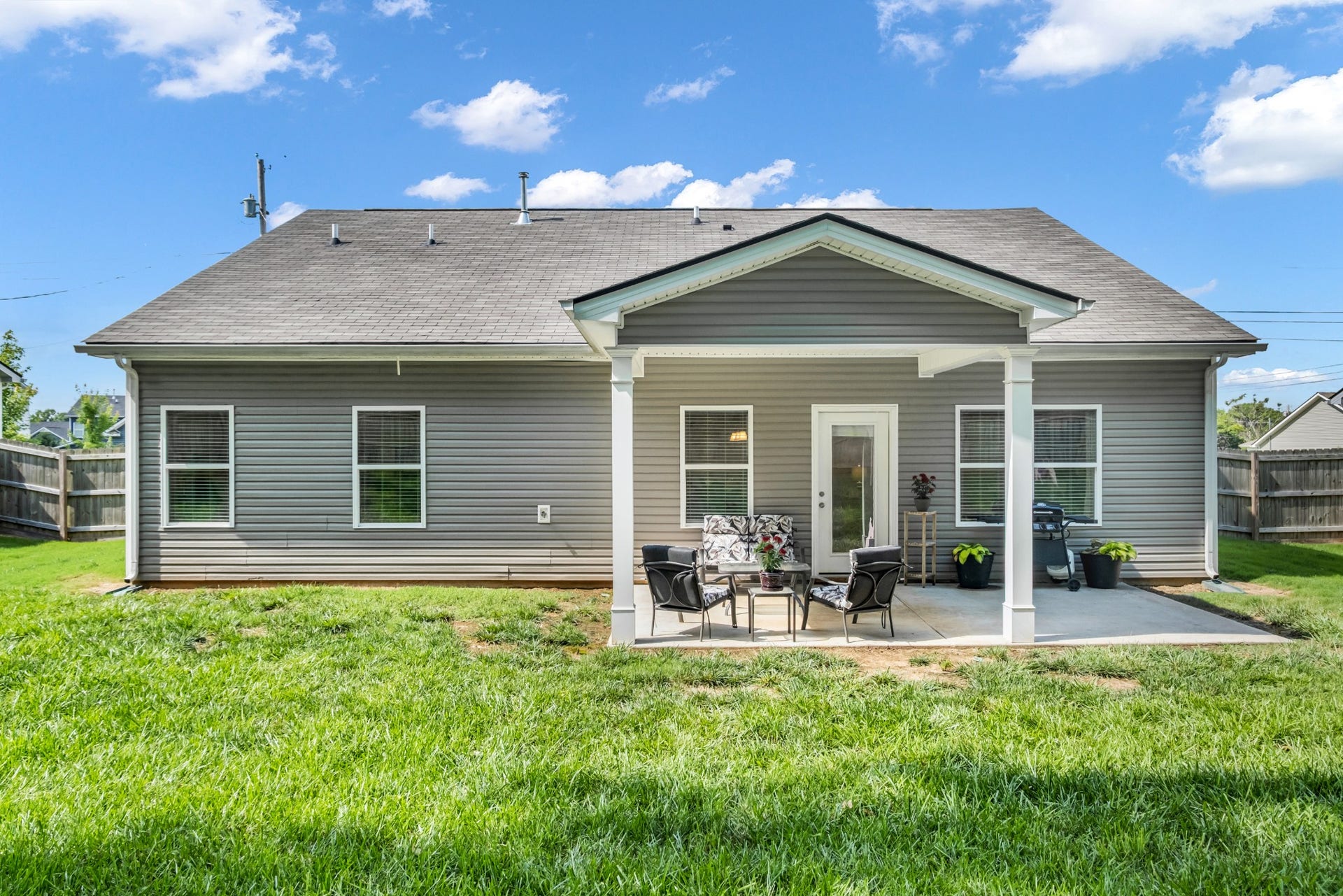 1838 Holdens Holw, Columbia, TN 38401 1838 Holdens Holw, Columbia, TN 38401