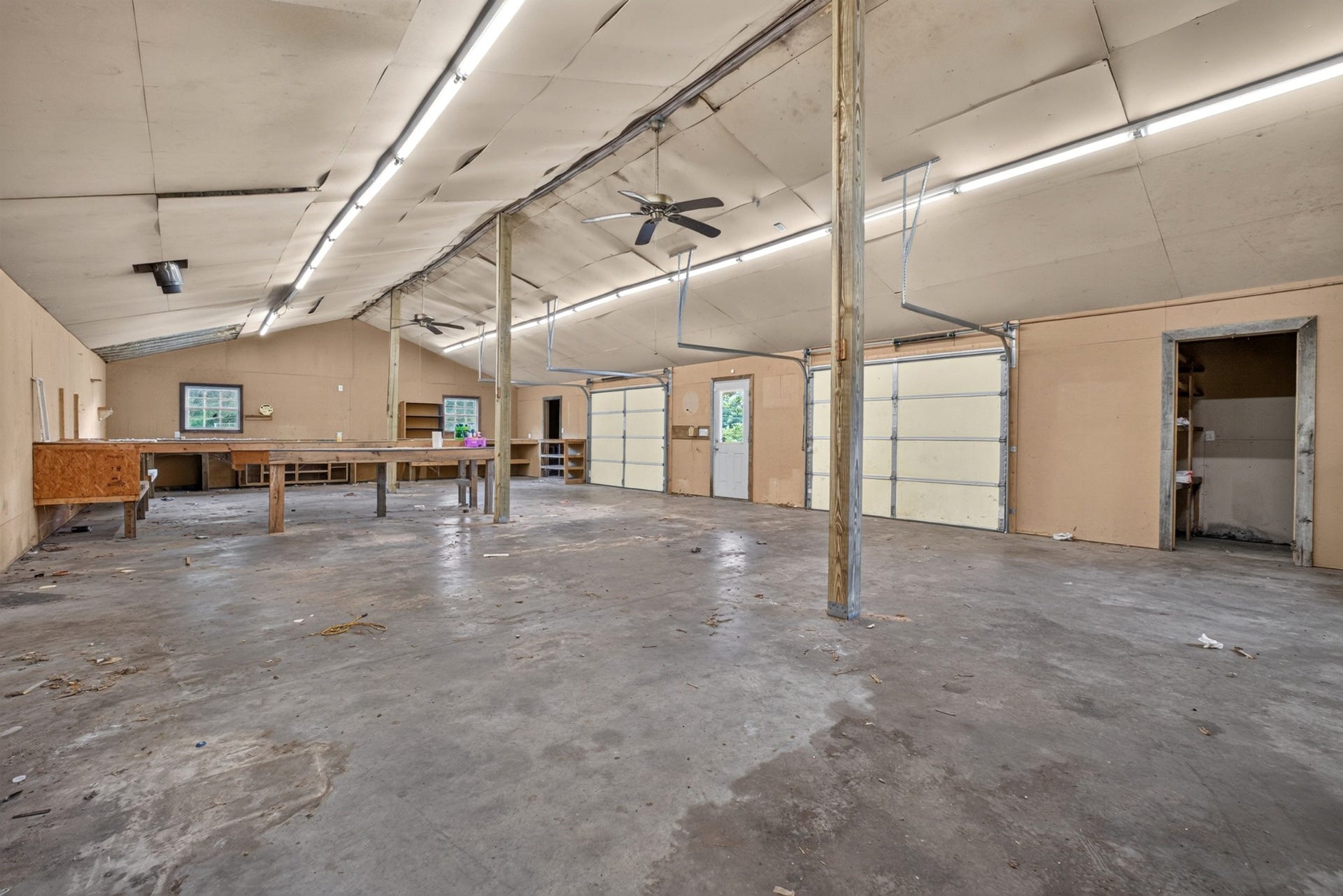 638 Manustown Rd, Woodbury, TN 37190