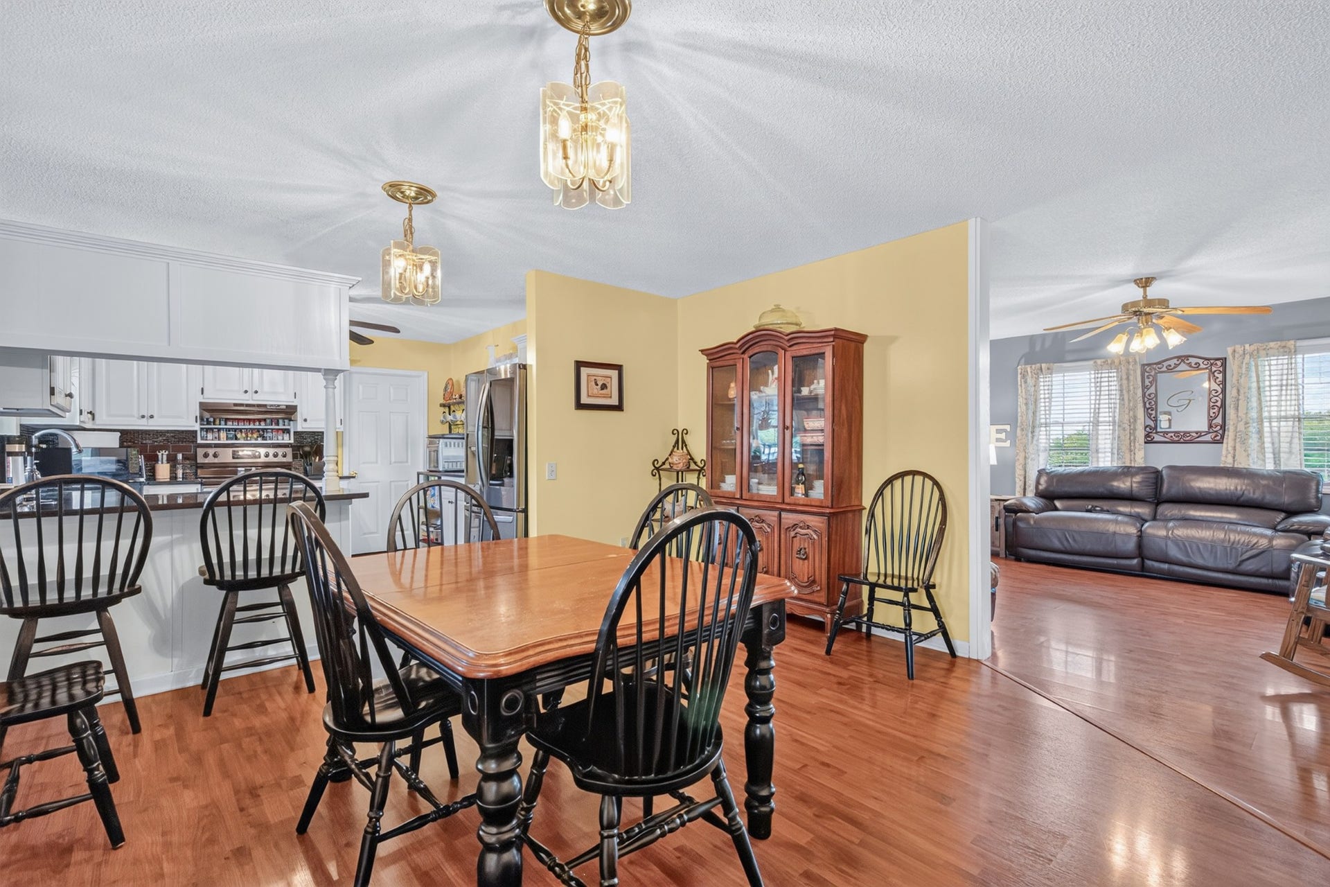 250 High Meadows Ln, Shelbyville, TN 37160 250 High Meadows Ln, Shelbyville, TN 37160
