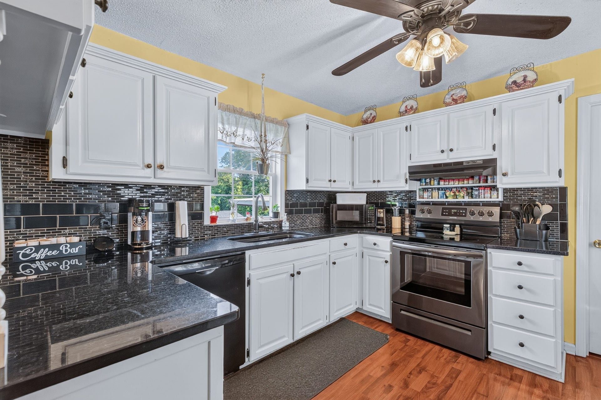 250 High Meadows Ln, Shelbyville, TN 37160 250 High Meadows Ln, Shelbyville, TN 37160