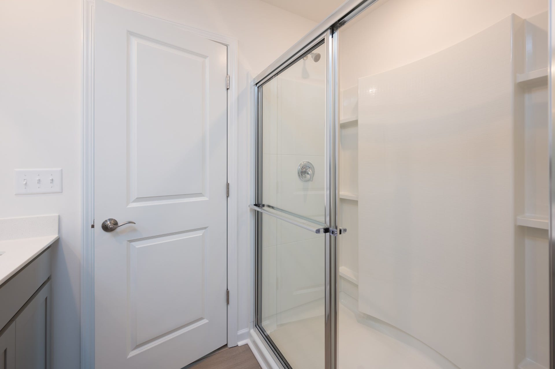 3206 Hearth Hollow Rd, Columbia, TN 38401 Walk-in shower in primary suite