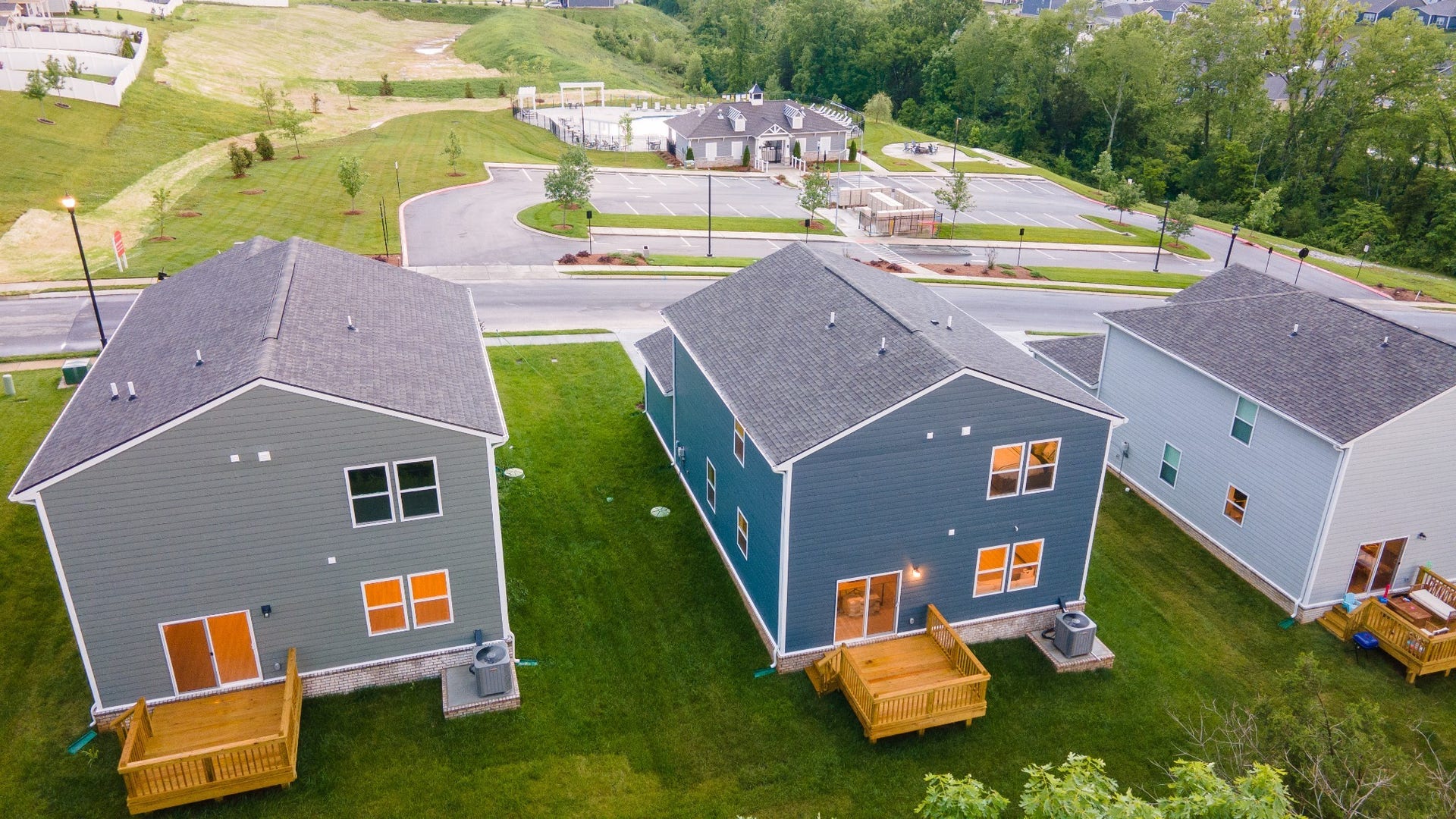 3206 Hearth Hollow Rd, Columbia, TN 38401 Conveniently situation near community amenities