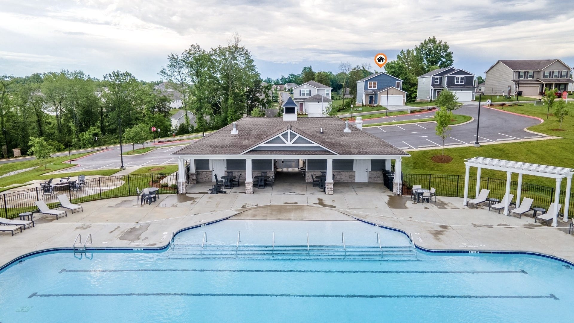 3206 Hearth Hollow Rd, Columbia, TN 38401 Relaxation and enjoyment literally steps from your front door