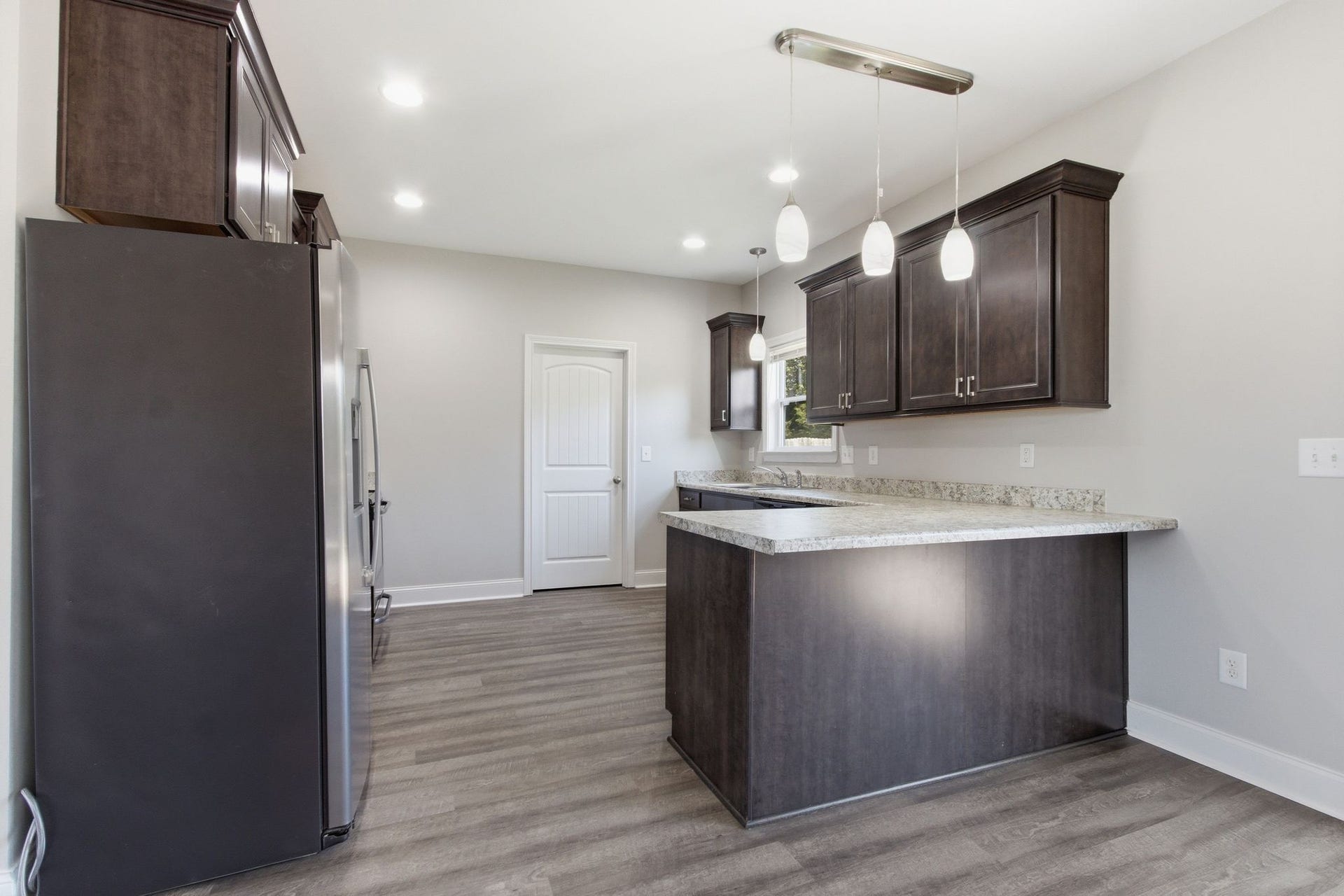 1897 Sheffield Ln, Columbia, TN 38401 1897 Sheffield Ln, Columbia, TN 38401