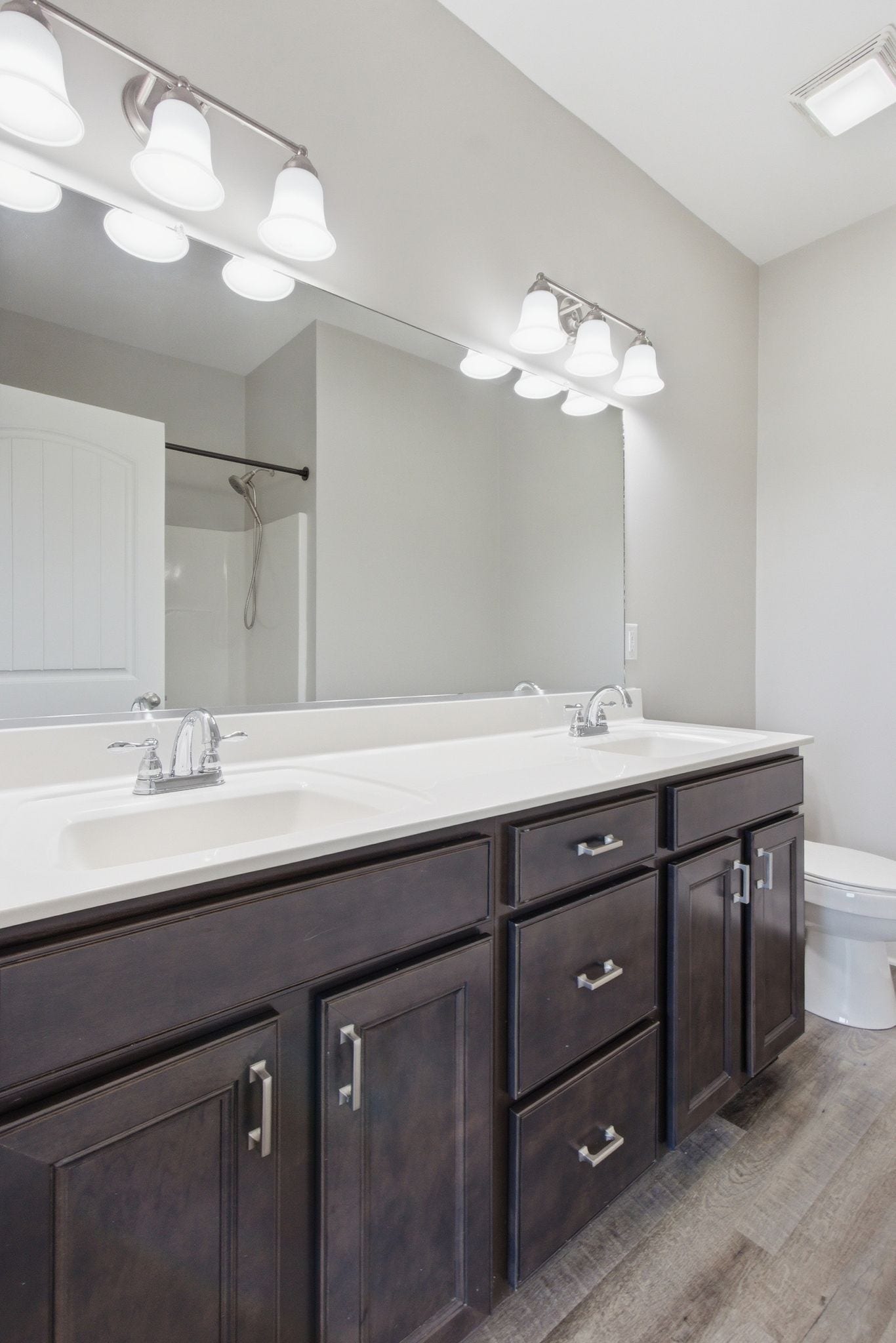 1897 Sheffield Ln, Columbia, TN 38401 1897 Sheffield Ln, Columbia, TN 38401