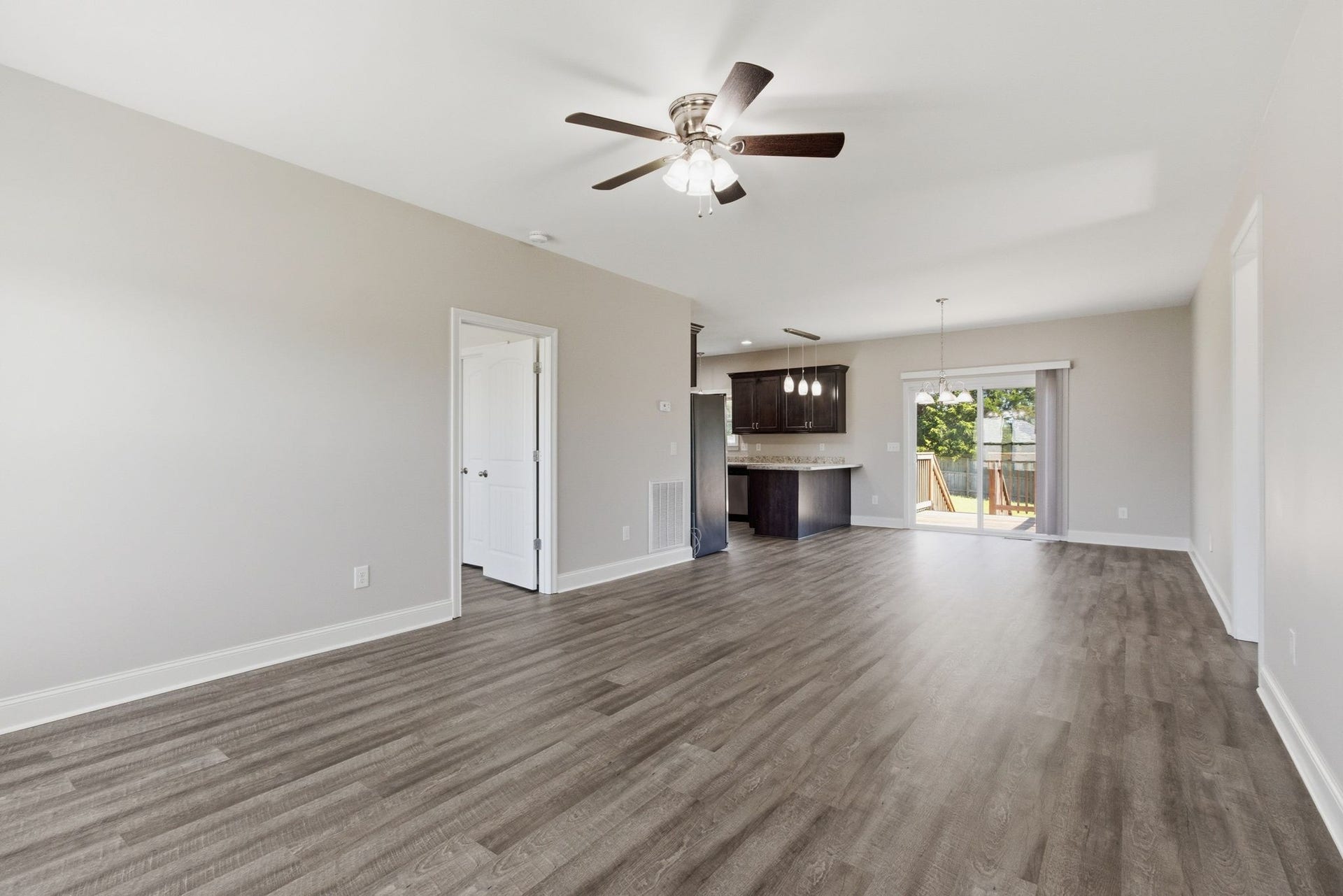 1897 Sheffield Ln, Columbia, TN 38401 1897 Sheffield Ln, Columbia, TN 38401