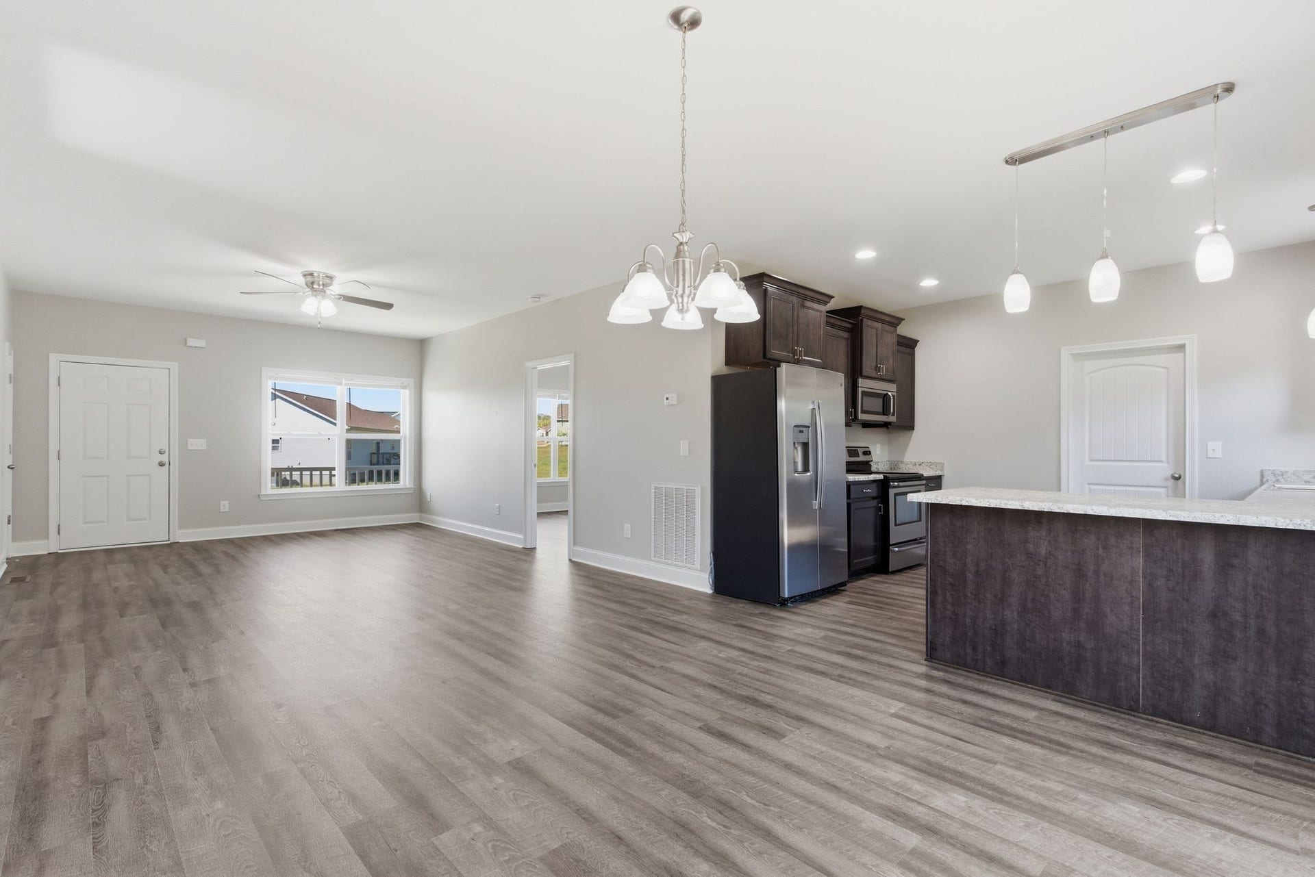 1897 Sheffield Ln, Columbia, TN 38401 1897 Sheffield Ln, Columbia, TN 38401