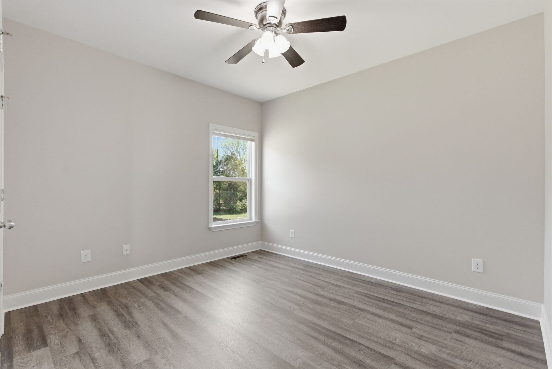 1897 Sheffield Ln, Columbia, TN 38401 1897 Sheffield Ln, Columbia, TN 38401
