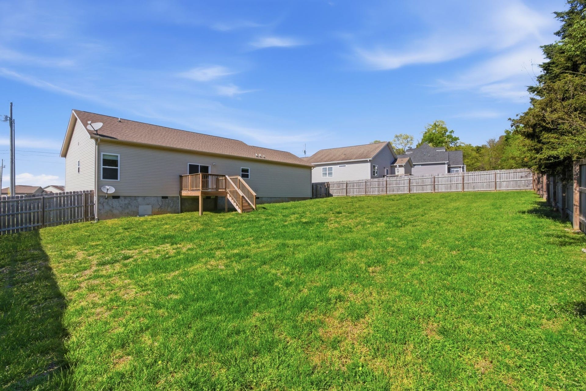 1897 Sheffield Ln, Columbia, TN 38401 1897 Sheffield Ln, Columbia, TN 38401