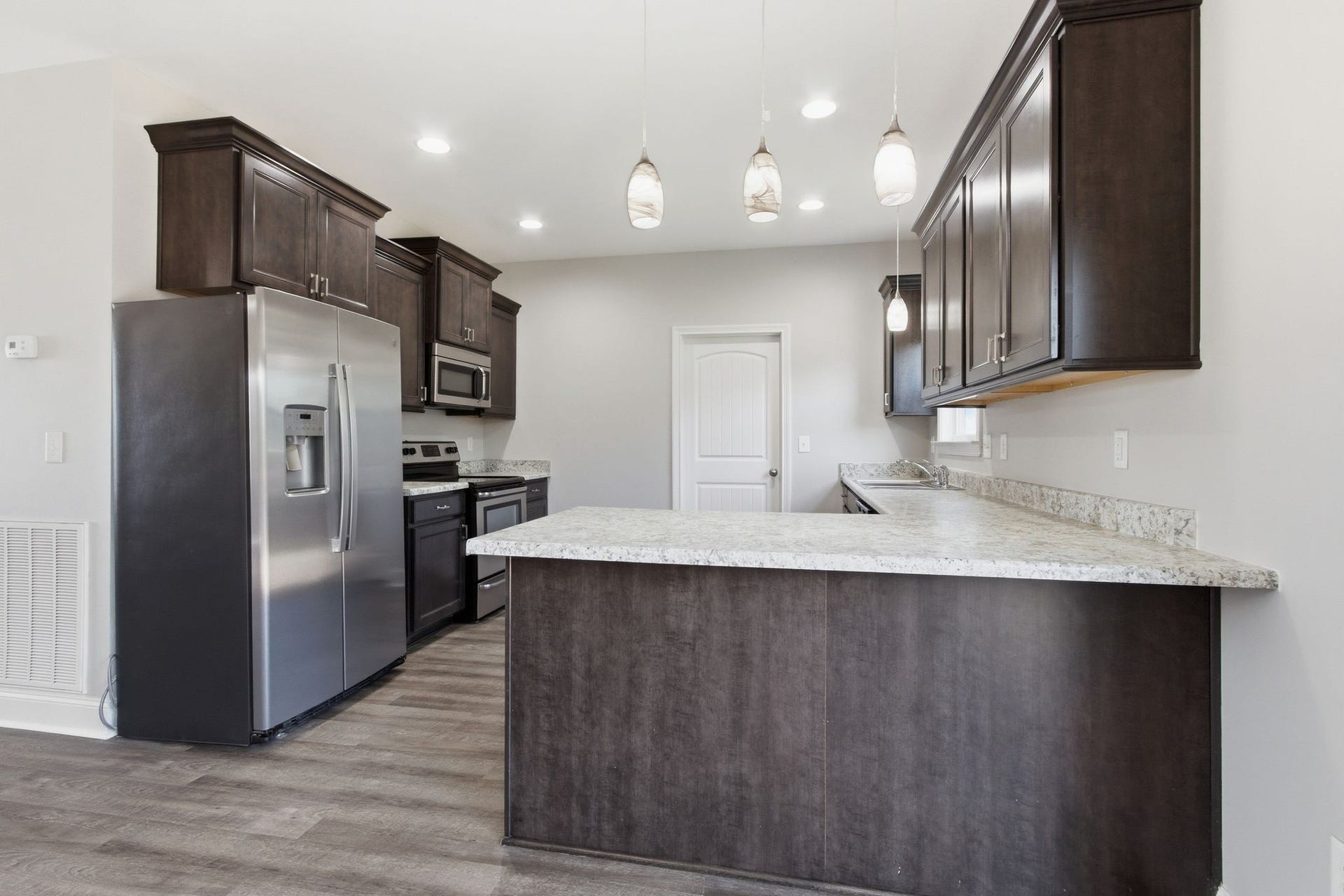 1897 Sheffield Ln, Columbia, TN 38401 1897 Sheffield Ln, Columbia, TN 38401